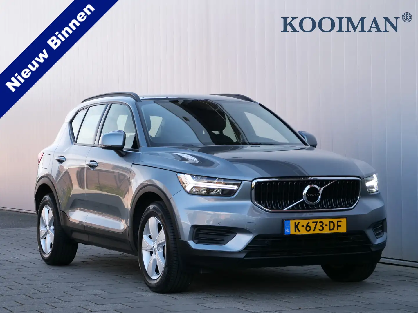 Volvo XC40 1.5 T3 157pk Trekhaak / Navigatie / 17 inch Grijs - 1