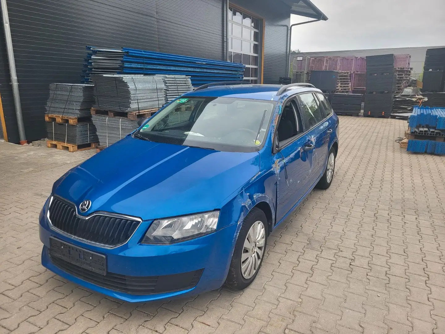 Skoda Octavia Combi Active Blau - 1