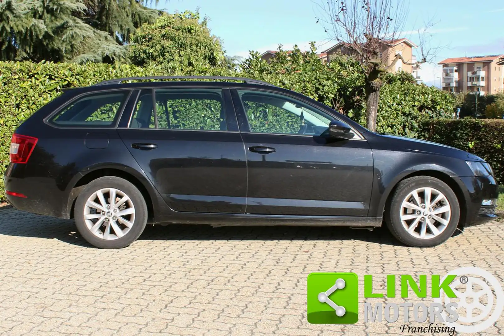 Skoda Octavia 1.6 TDI 116 CV DSG SW GARANZIA INCLUSA! Nero - 2