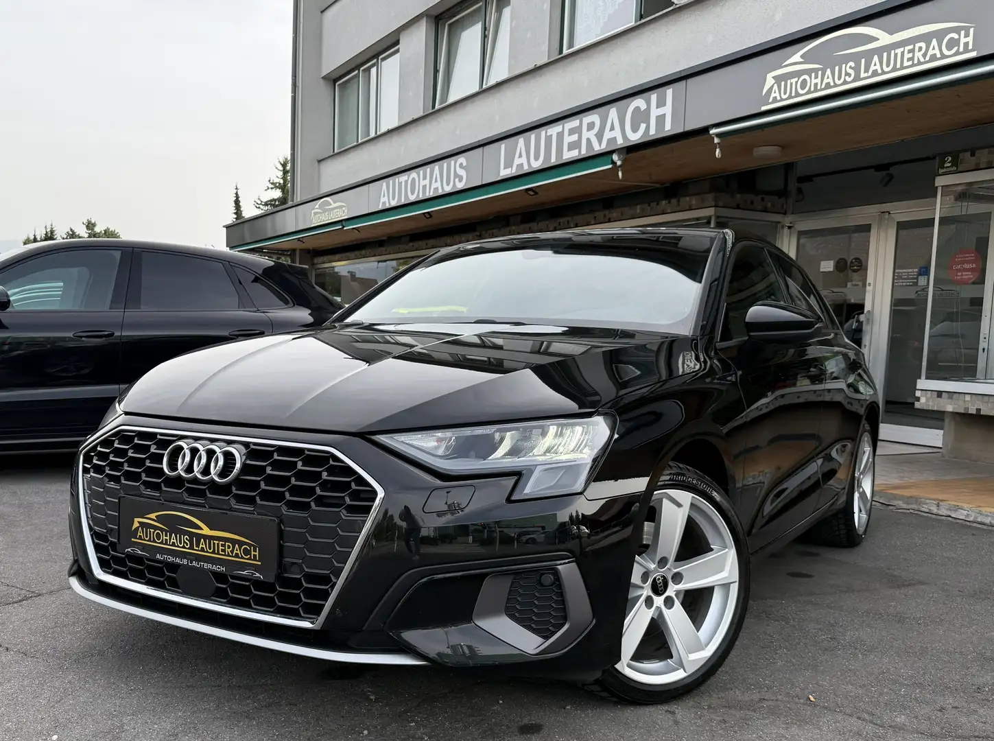 Audi A3 35 TDI advanced S-tronic *ACC *VIRT *SHZ *AMBIENTE Schwarz - 1