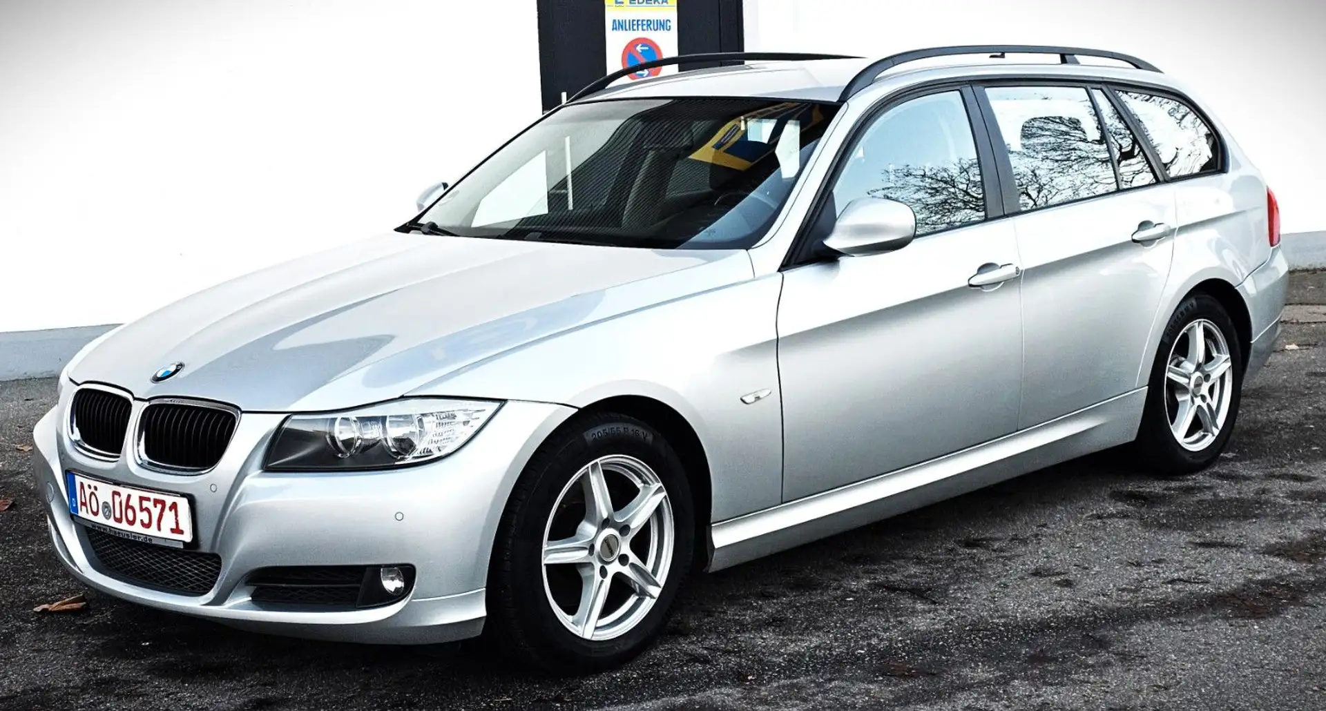 BMW 320 i E91 FACELIFT AUTOMATIK 1.HAND TÜV NEU Silber - 1