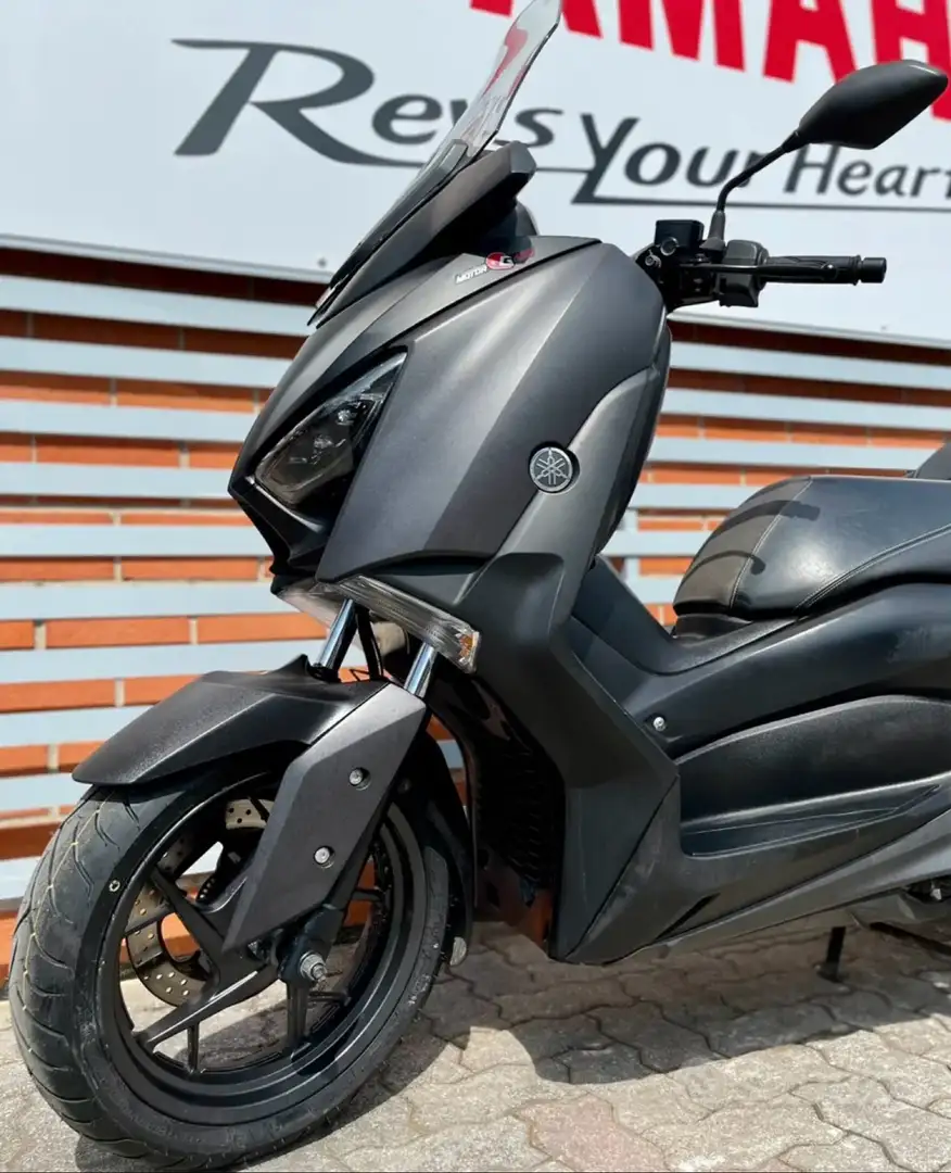 Yamaha X-Max 300 Negro - 1