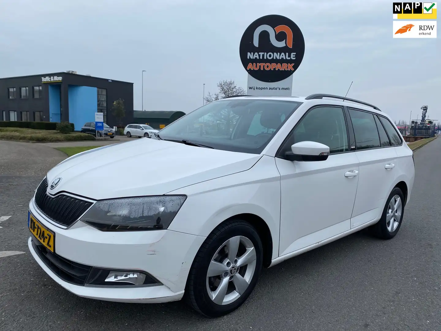 Skoda Fabia Combi *2016* 1.2 TSI JOY *APK* Weiß - 1