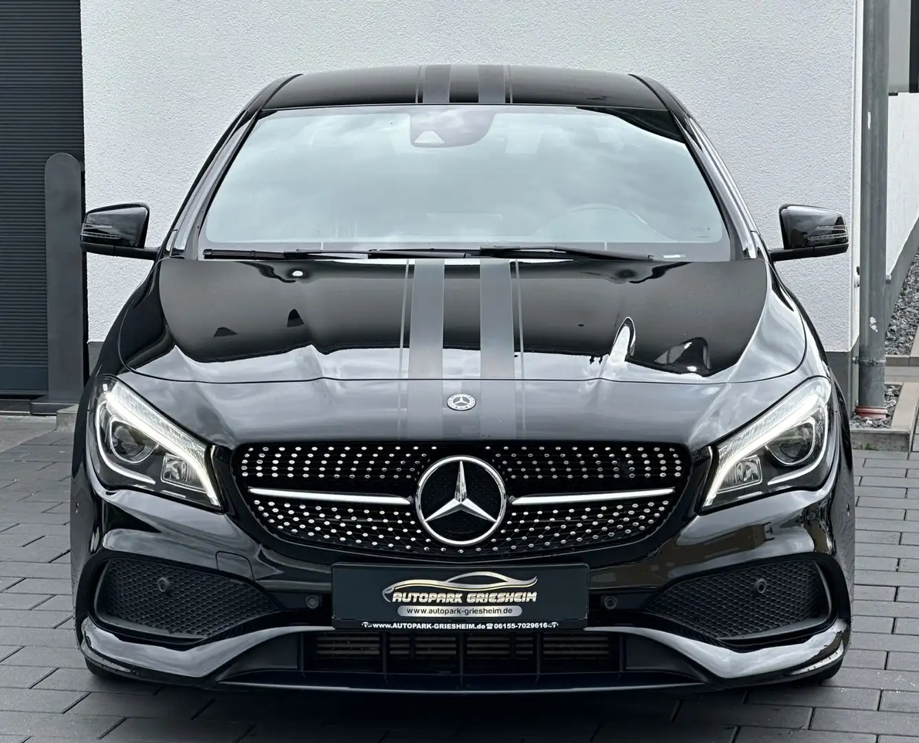 Mercedes-Benz CLA 180 7G*AMG-LINE*NAVI*Ambiente*PDC*NUR 47TKM Schwarz - 2