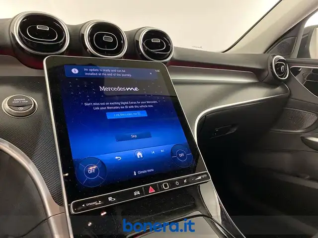 Mercedes-Benz C-Class view 13