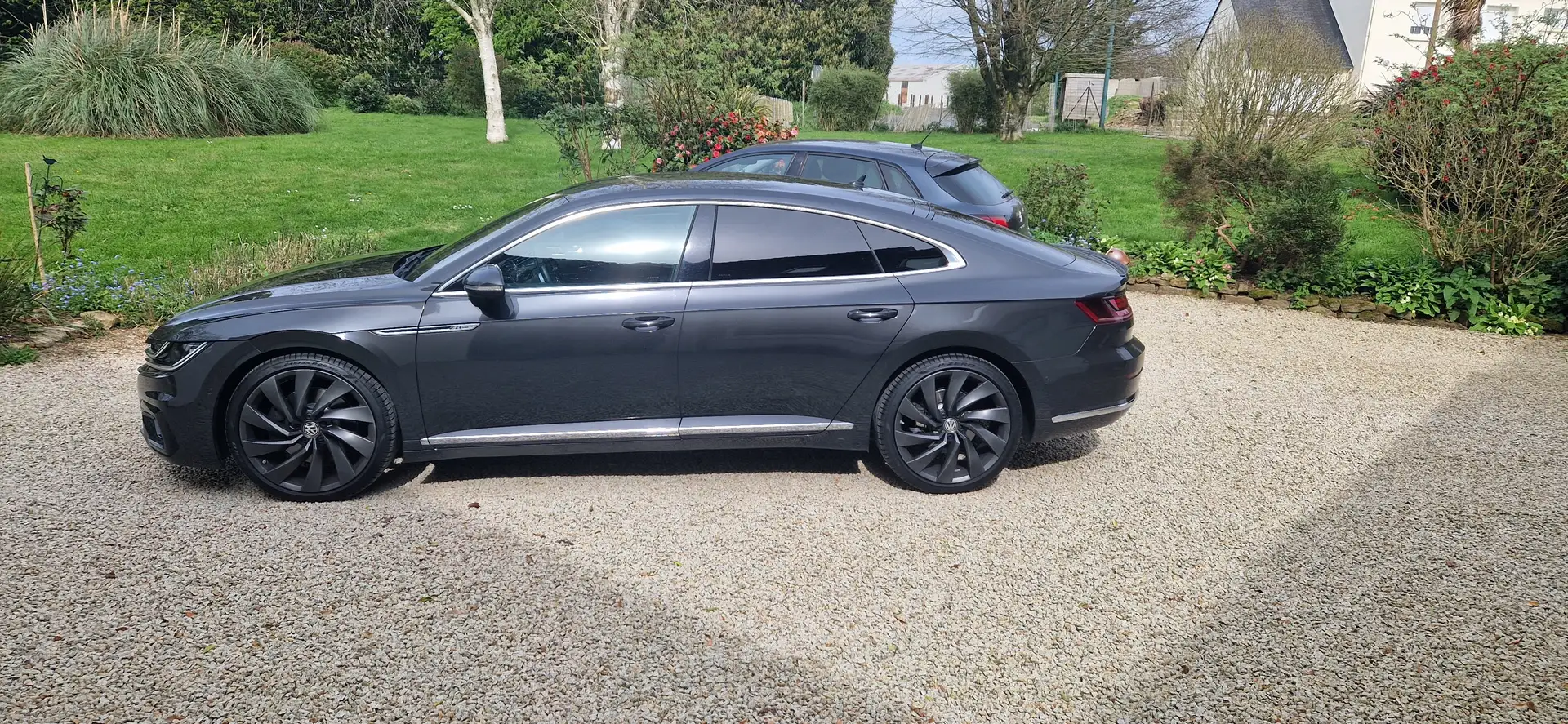 Volkswagen Arteon Arteon+2.0+BI-TDI+240+BMT+DSG7+4Motion+exclusive Noir - 2