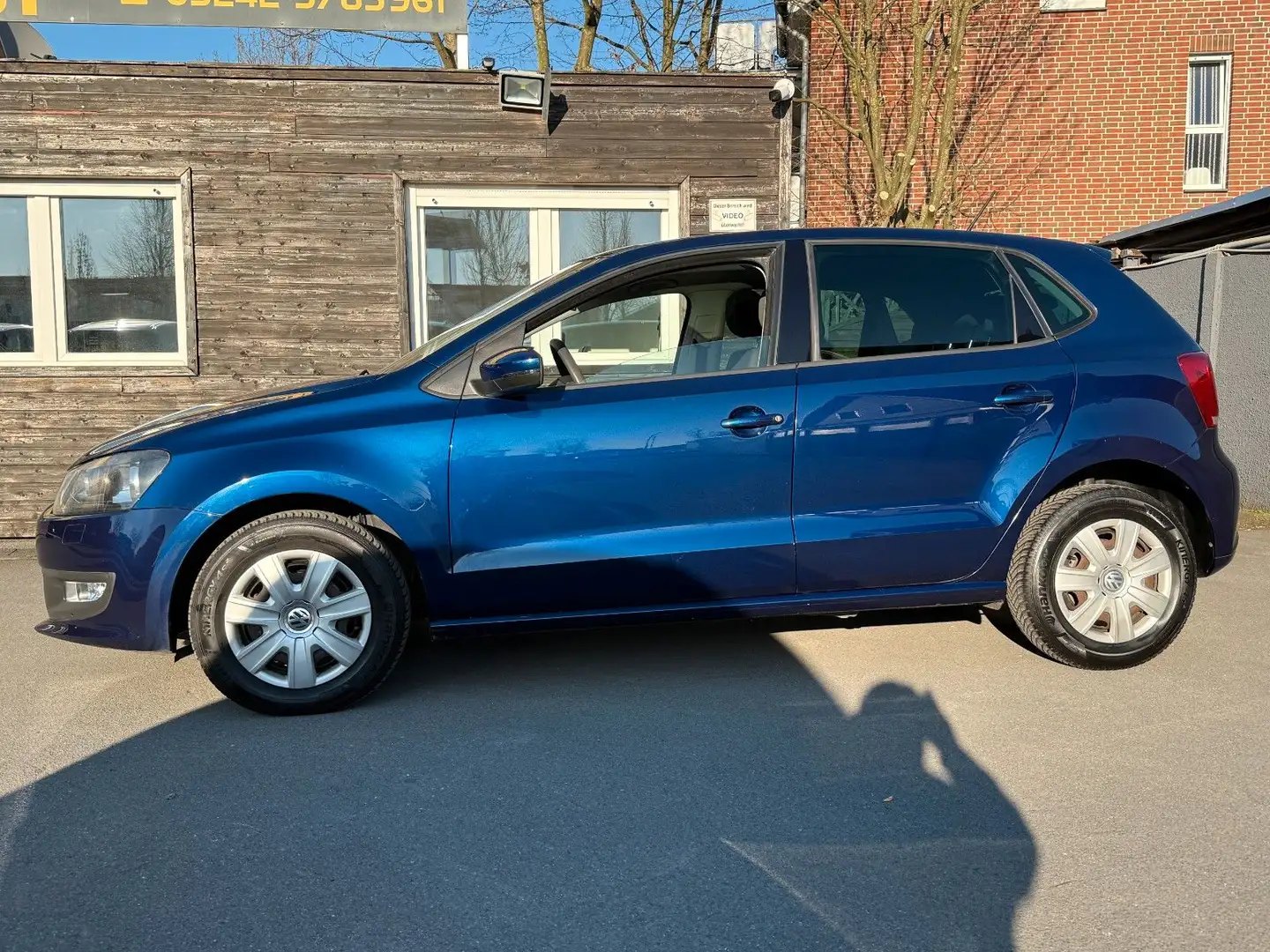 Volkswagen Polo V Trendline 1.2 5TRG*2HD*85TKM*KLIMA*SD*AHK Bleu - 2