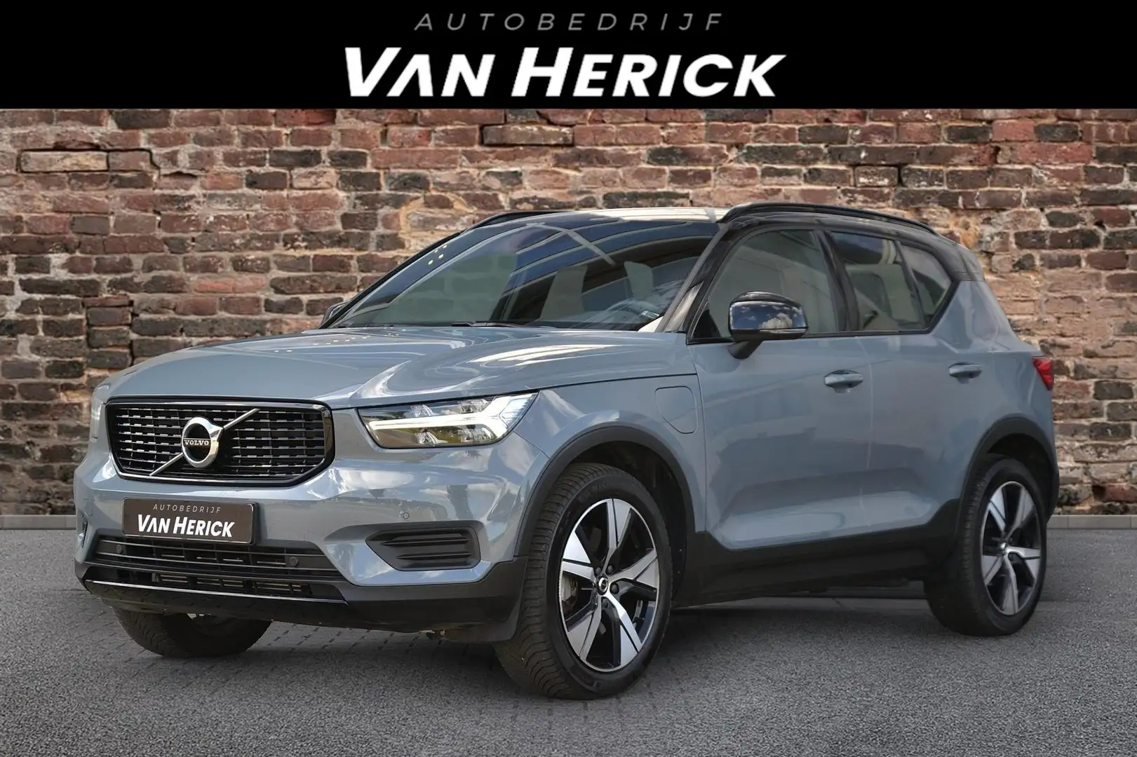 Volvo XC40 1.5 T4 Recharge R-Design | Navi| Camera |Seat Pack Grijs - 1