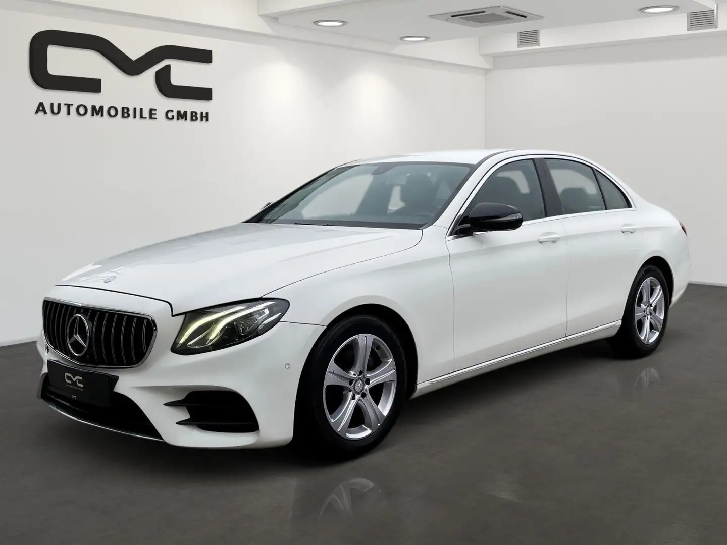 Mercedes-Benz E 200 /AMG Line/KeyFree/SCR-System/VERMITTLUNGSVERKAUF Bianco - 1