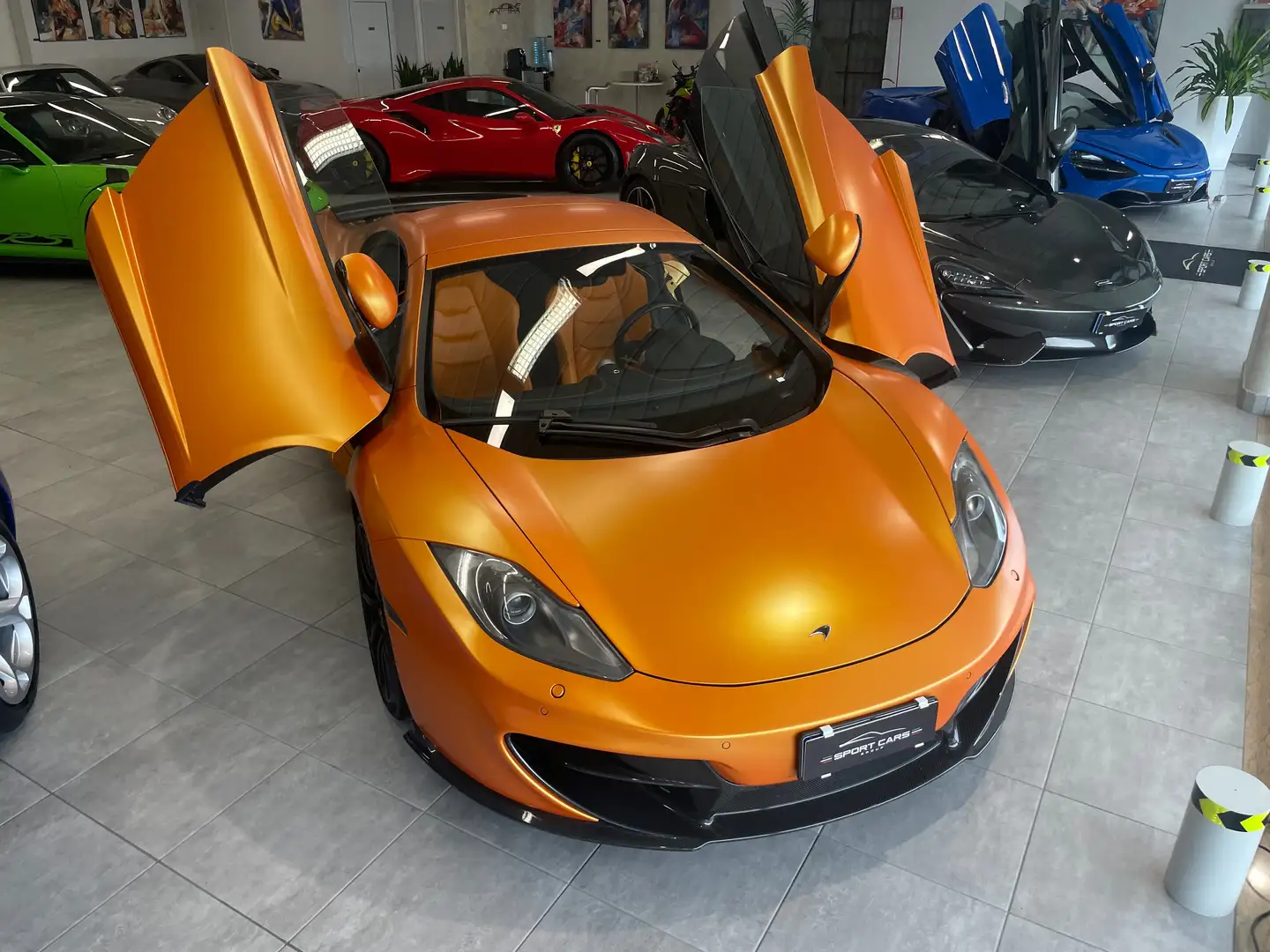 McLaren MP4-12C MP4-12C Orange - 1