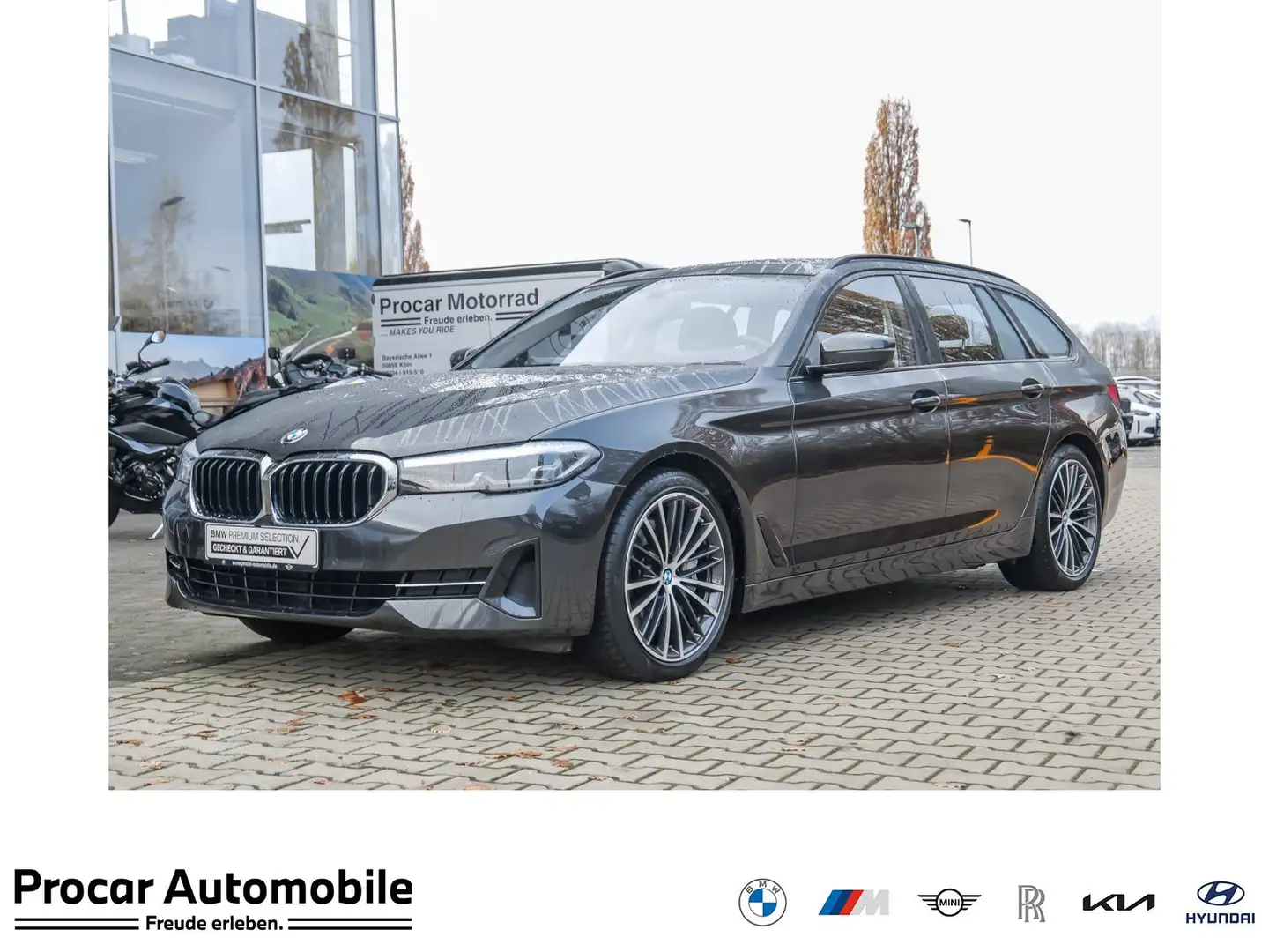 BMW 530 d xDrive HUD PANO RFK NAVI Standh. LED DAB Grau - 1