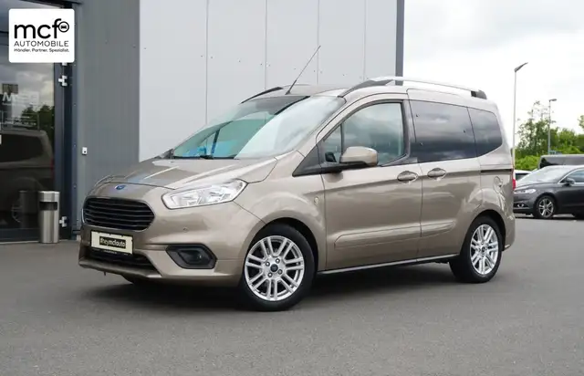 Ford Tourneo Courier 1.5 TDCi Titanium *App*Kamera*