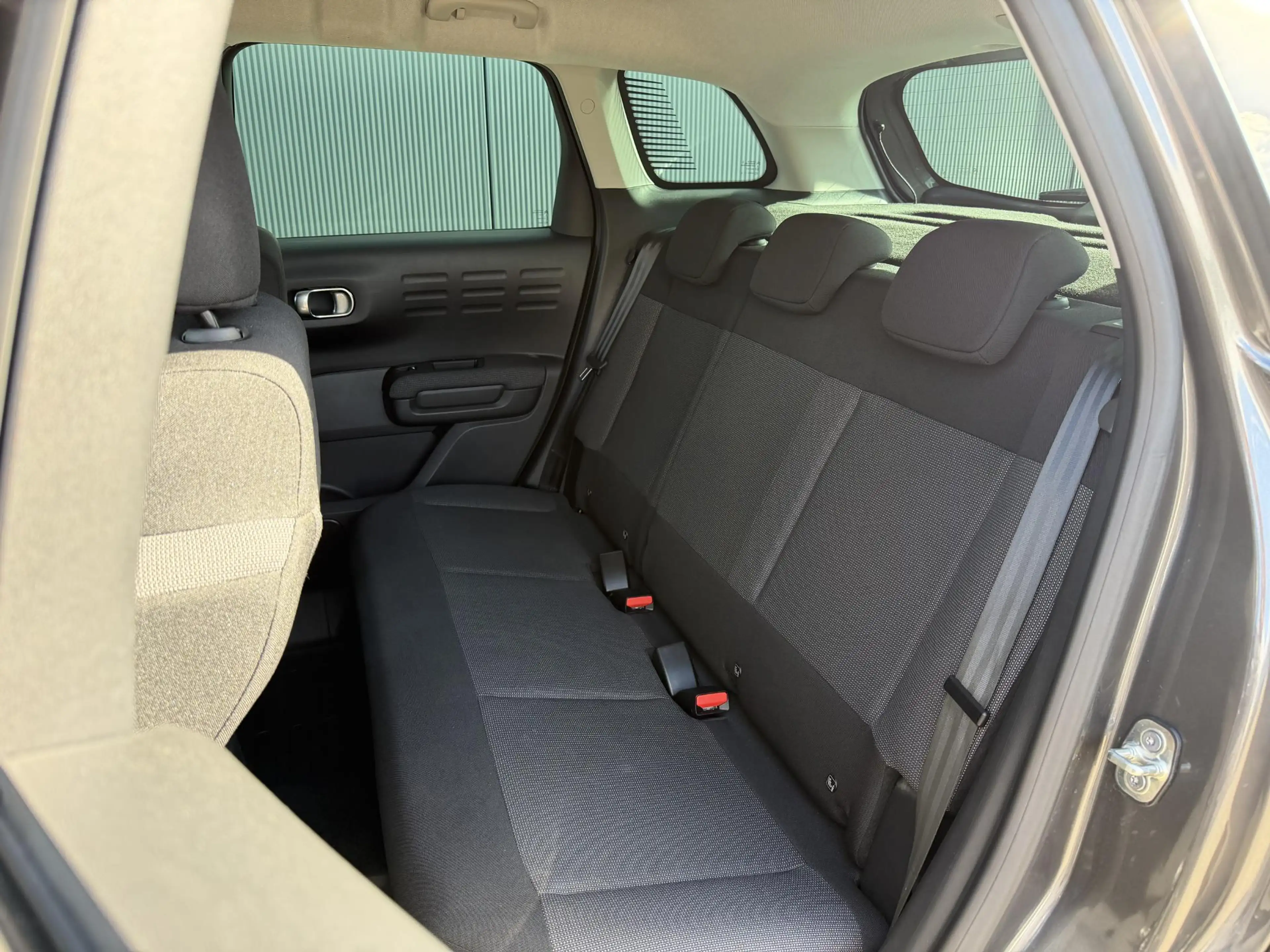 Citroen C3 Aircross 1.2 PureTech Plus 16"/Stoelverwarming/PDC/Apple Ca — photo 27