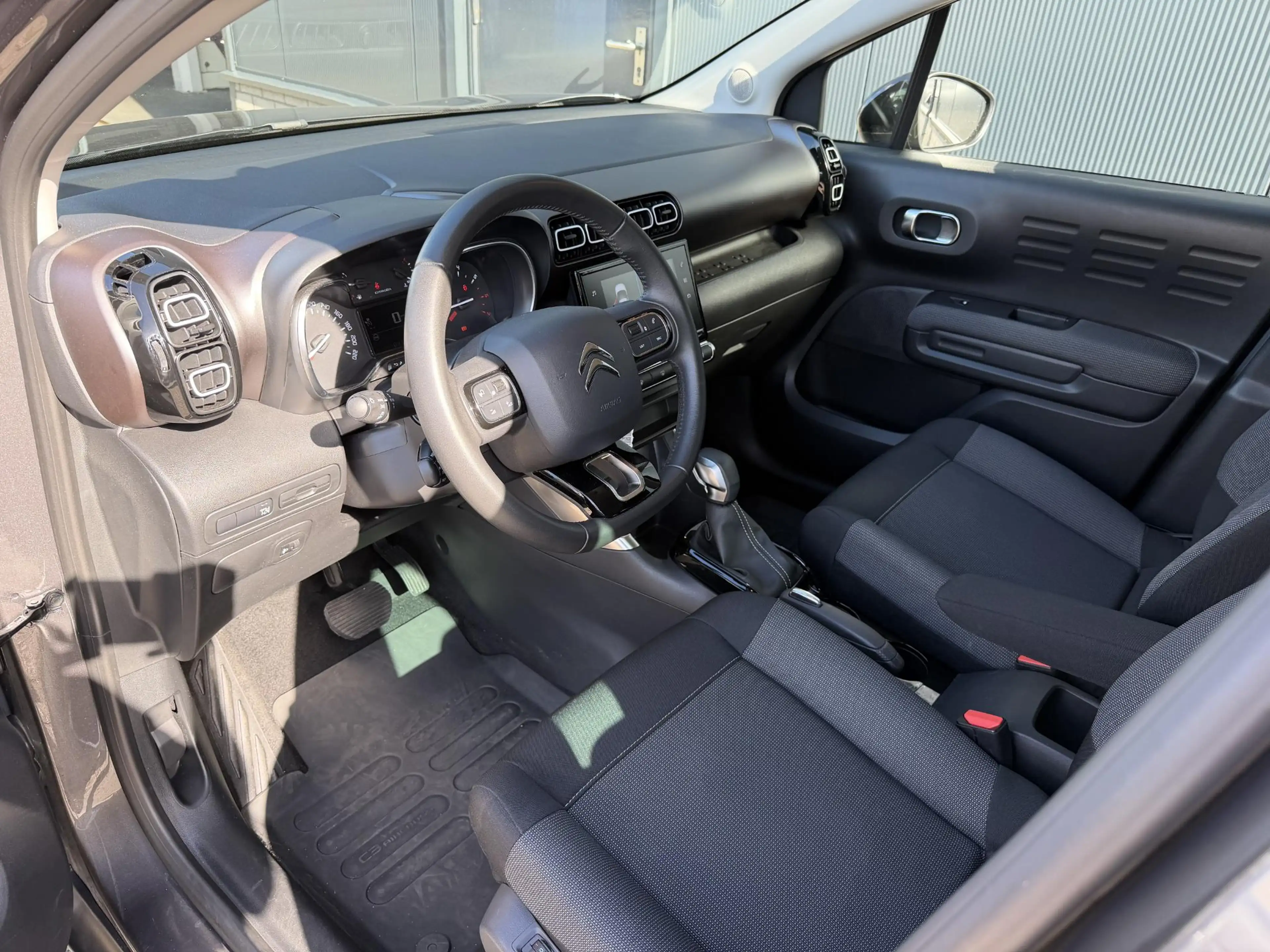 Citroen C3 Aircross 1.2 PureTech Plus 16"/Stoelverwarming/PDC/Apple Ca — photo 10