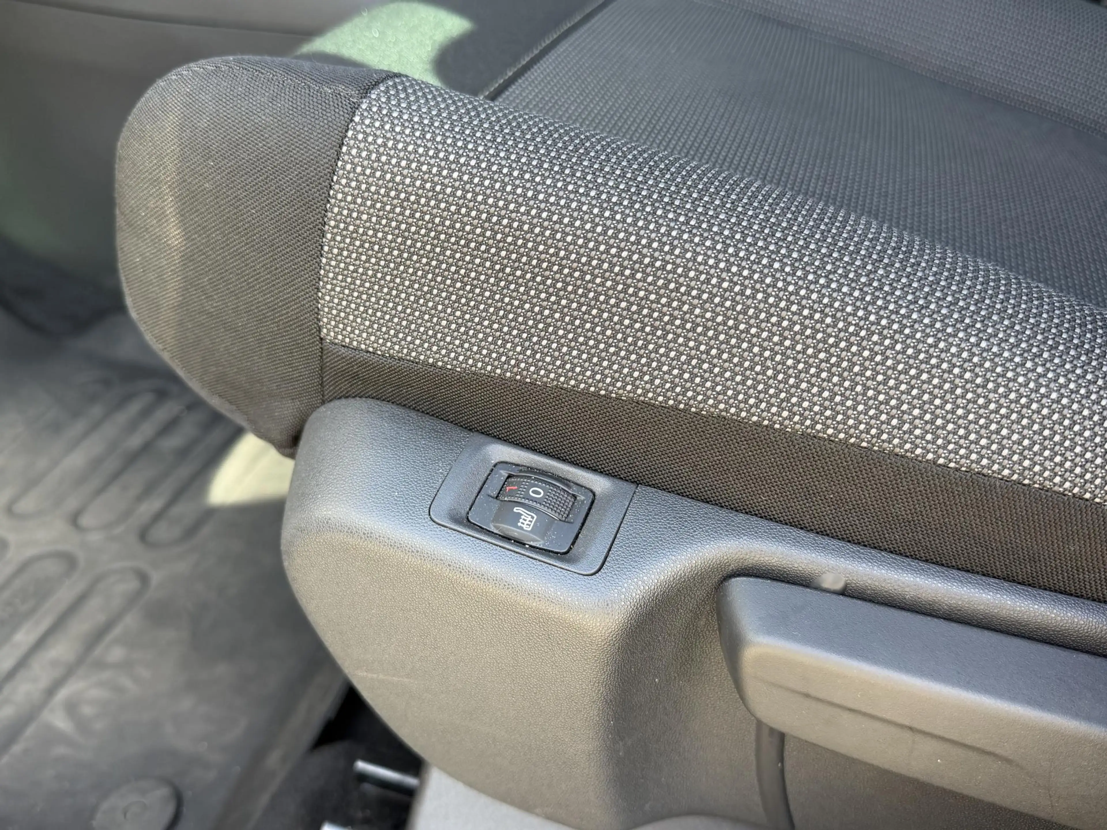 Citroen C3 Aircross 1.2 PureTech Plus 16"/Stoelverwarming/PDC/Apple Ca — photo 11