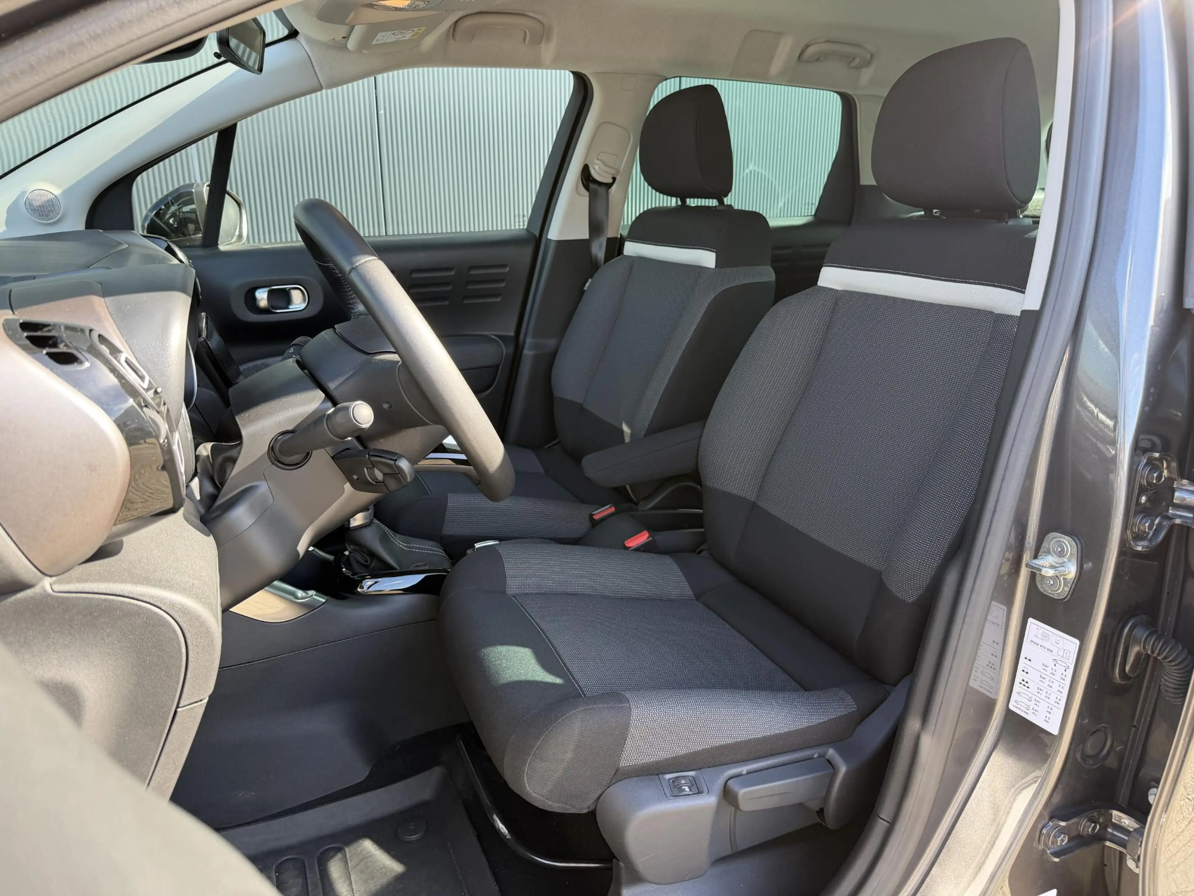 Citroen C3 Aircross 1.2 PureTech Plus 16"/Stoelverwarming/PDC/Apple Ca — photo 7