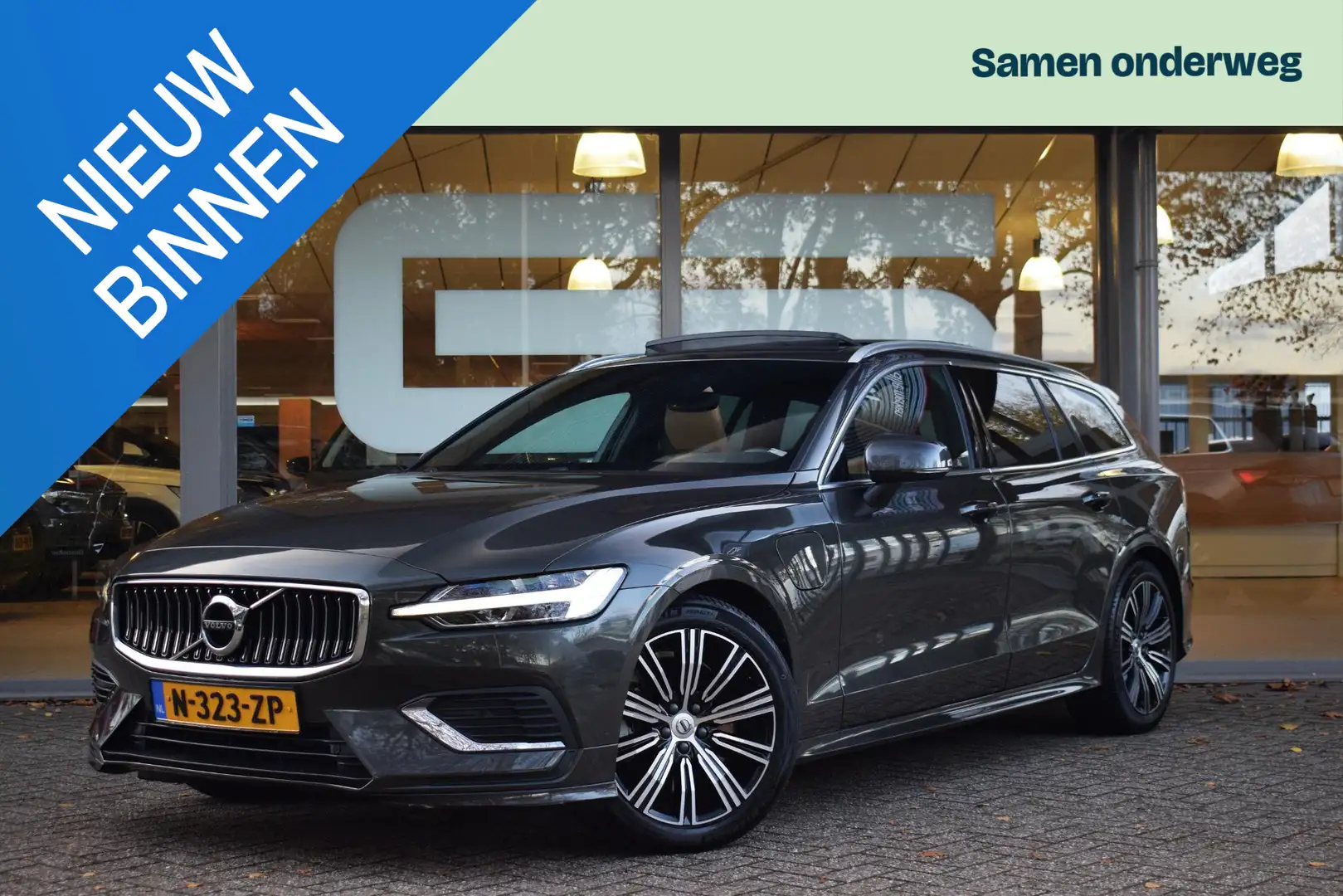 Volvo V60 2.0 T6 Recharge AWD Inscription PANO|LED|MASSAGE Gris - 1