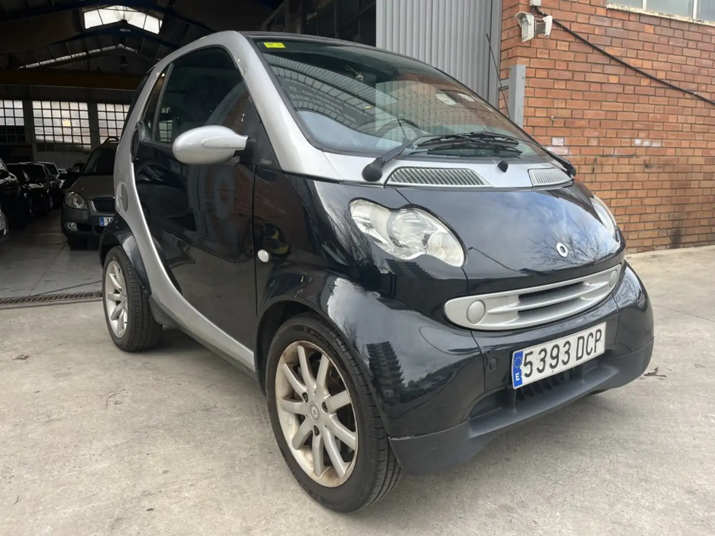 smart forTwo Coupé 45 Passion Aut. Schwarz - 2