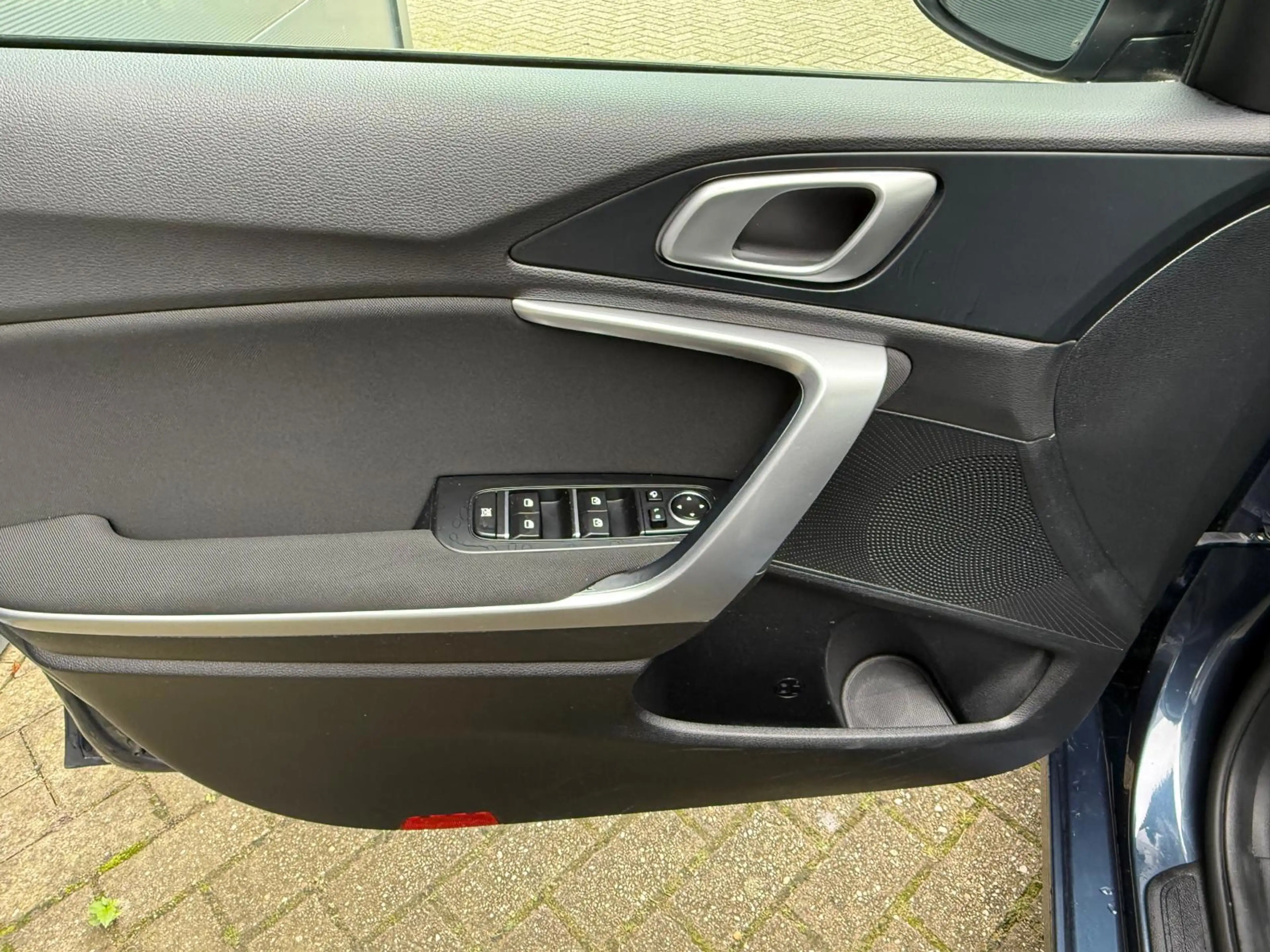 Kia Ceed SW / cee'd SW Sportswagon 1.0 T-GDi DynamicLine/Navi/Carplay/Cam — photo 34