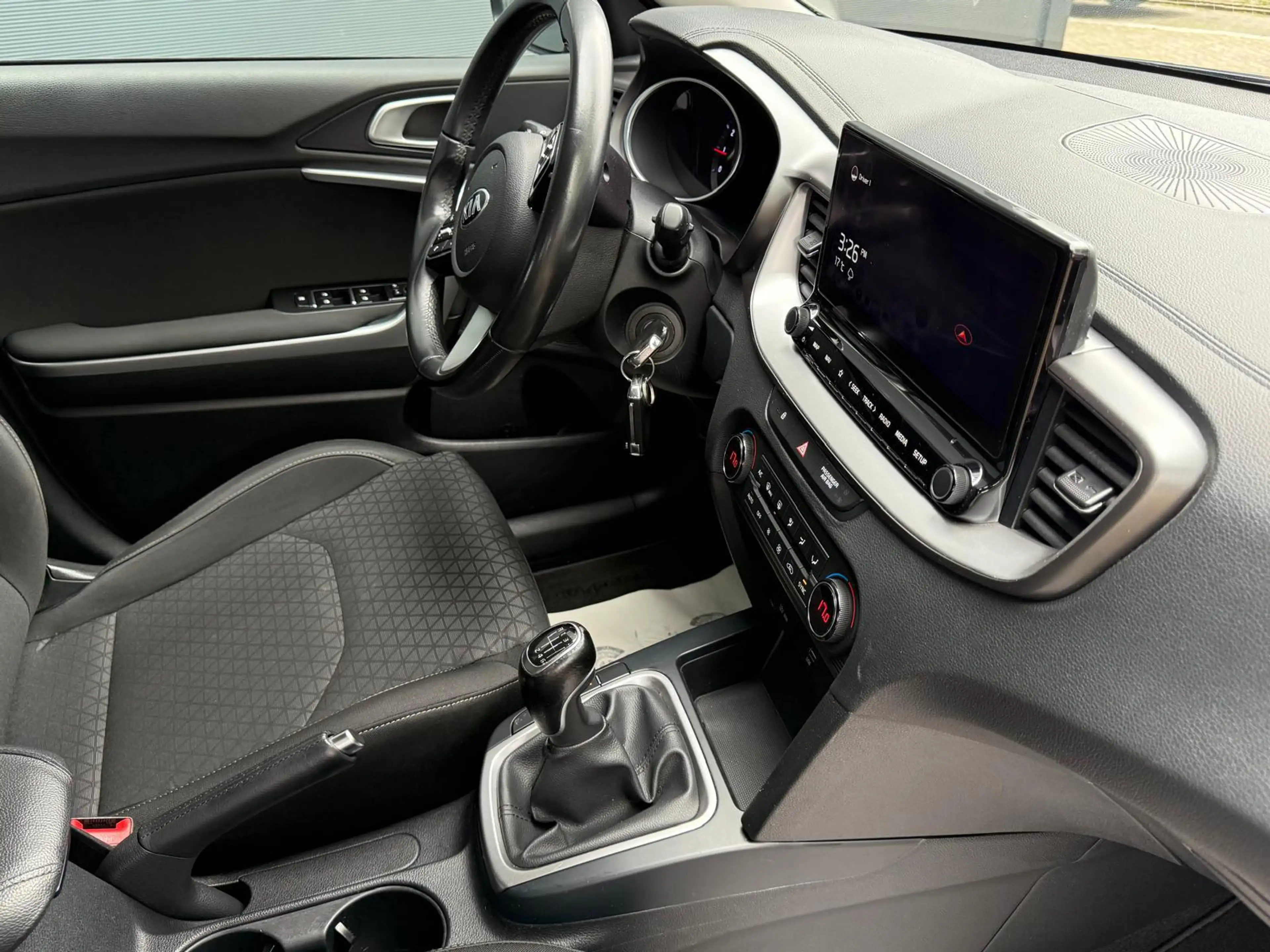 Kia Ceed SW / cee'd SW Sportswagon 1.0 T-GDi DynamicLine/Navi/Carplay/Cam — photo 16