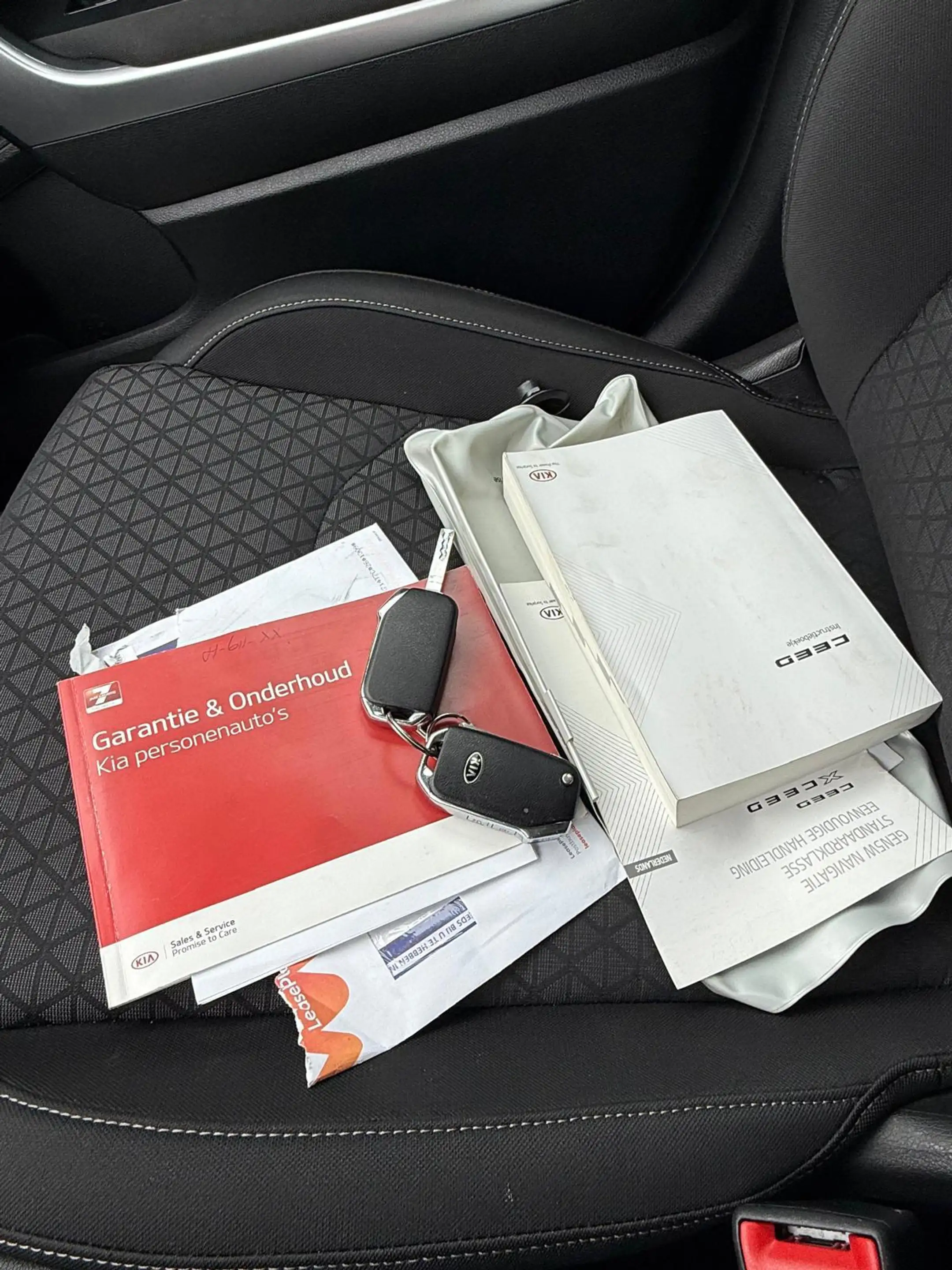 Kia Ceed SW / cee'd SW Sportswagon 1.0 T-GDi DynamicLine/Navi/Carplay/Cam — photo 36