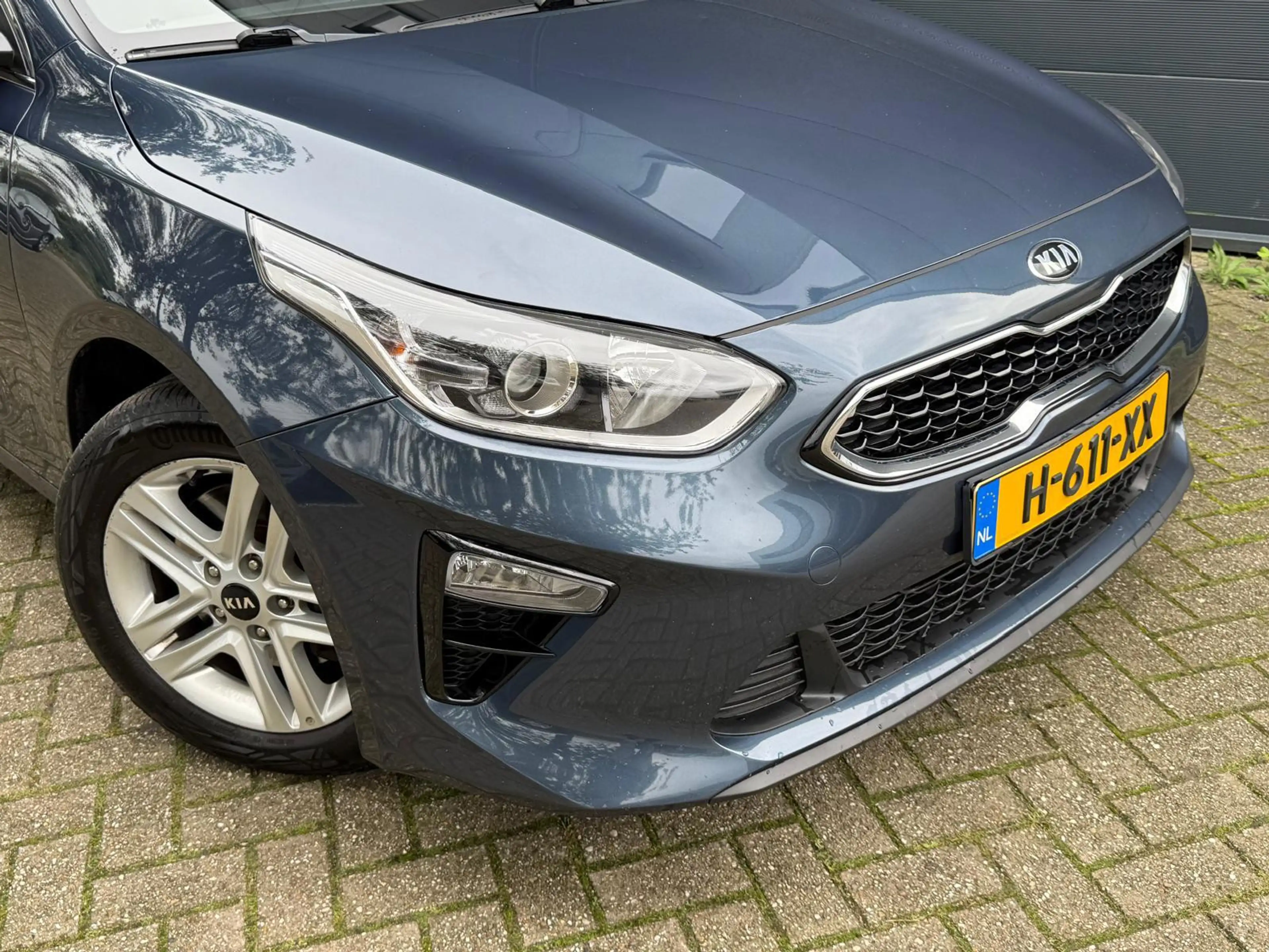 Kia Ceed SW / cee'd SW Sportswagon 1.0 T-GDi DynamicLine/Navi/Carplay/Cam — photo 2