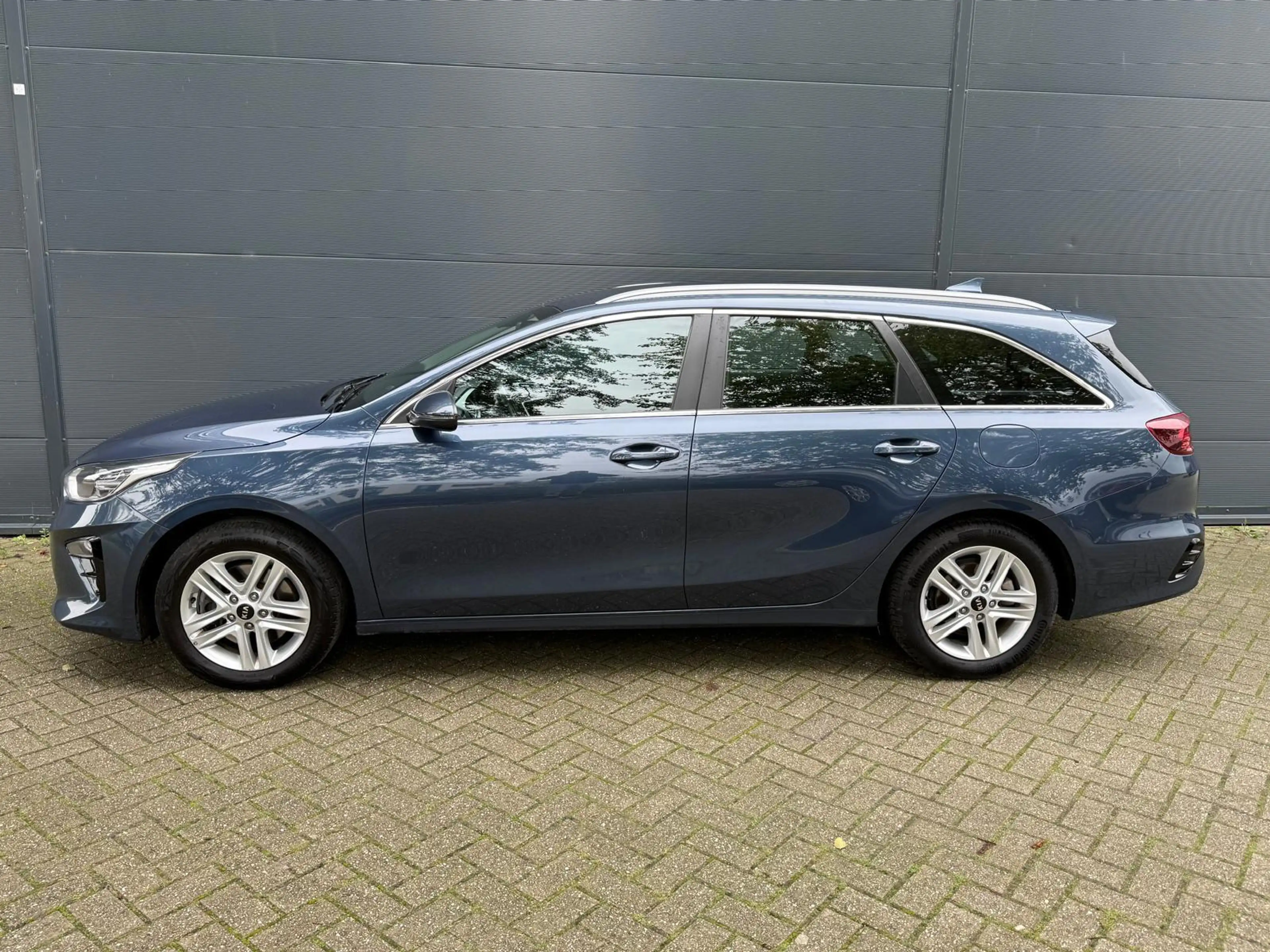 Kia Ceed SW / cee'd SW Sportswagon 1.0 T-GDi DynamicLine/Navi/Carplay/Cam — photo 6