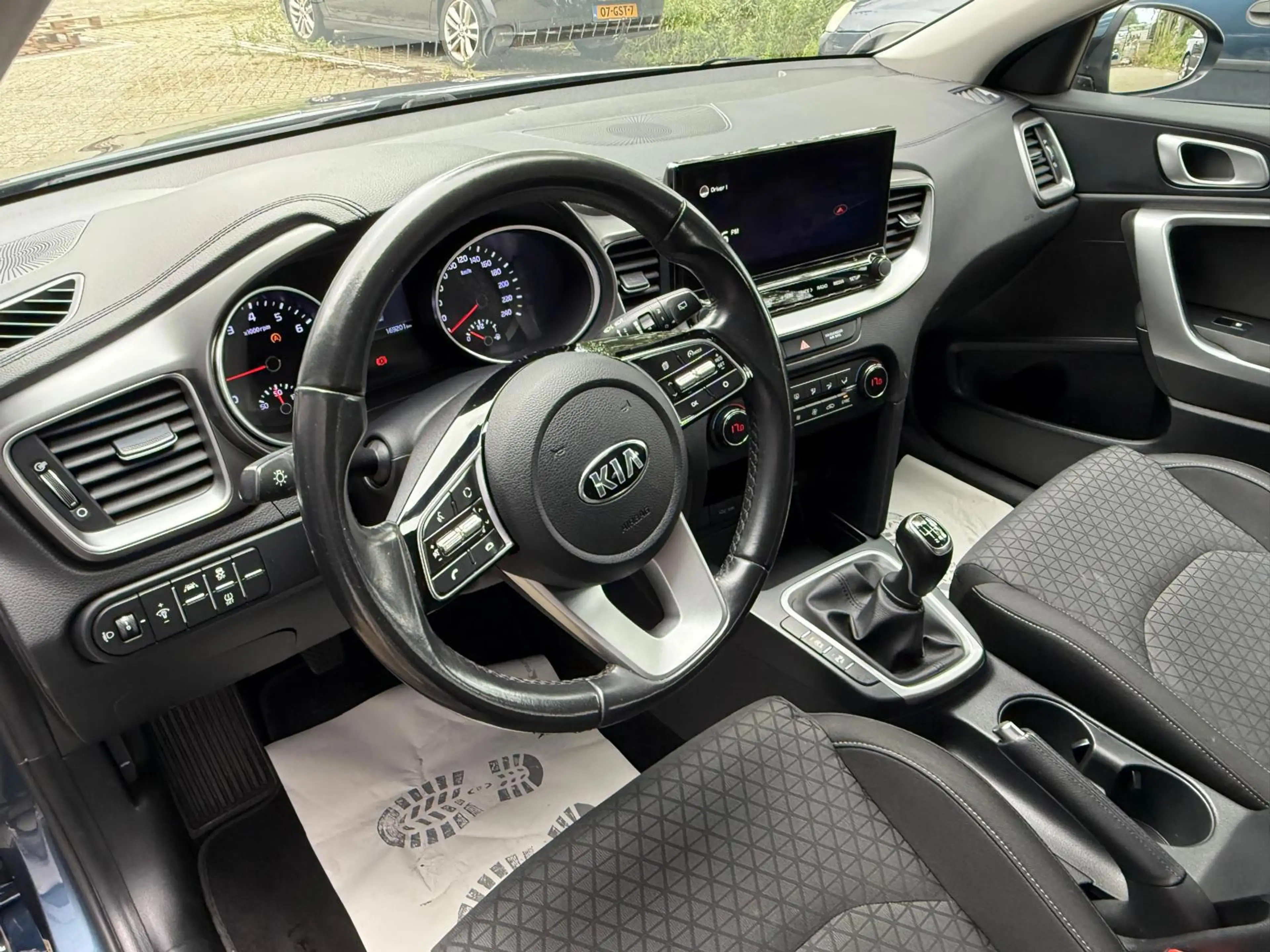 Kia Ceed SW / cee'd SW Sportswagon 1.0 T-GDi DynamicLine/Navi/Carplay/Cam — photo 13