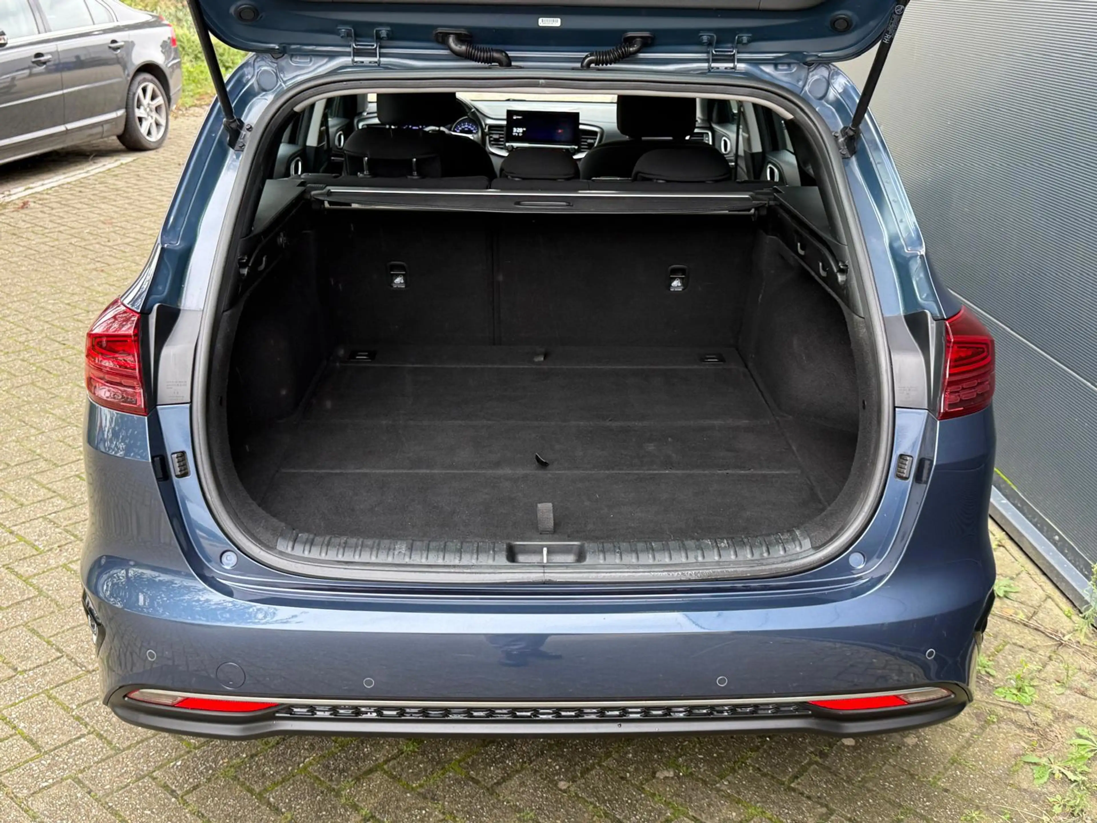Kia Ceed SW / cee'd SW Sportswagon 1.0 T-GDi DynamicLine/Navi/Carplay/Cam — photo 9
