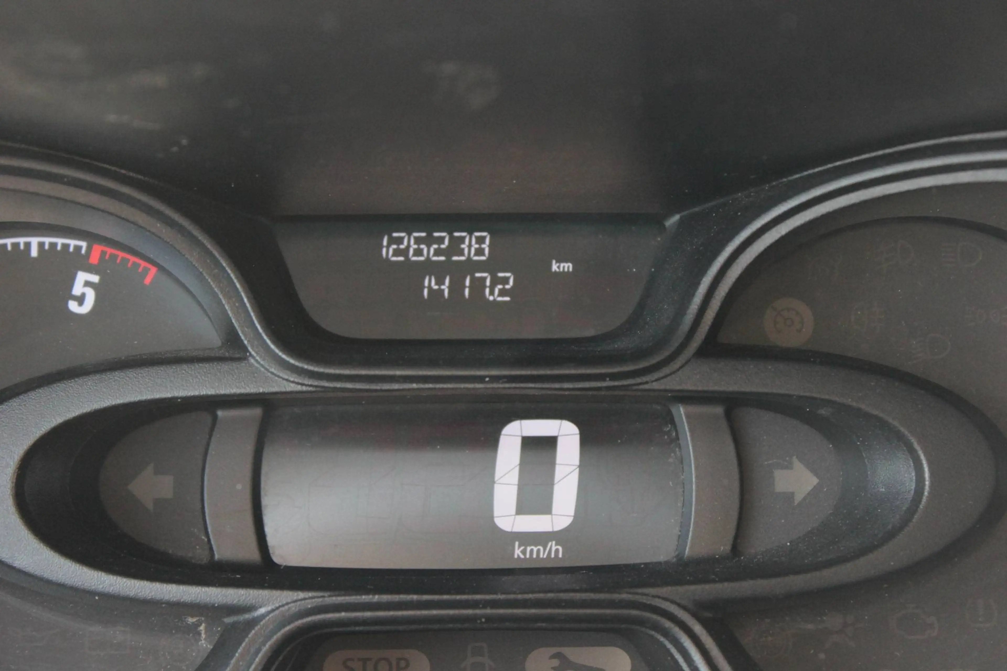 Opel Vivaro 1.6 CDTi Combi L1H1  2,7t Navi Klima AHK — photo 13