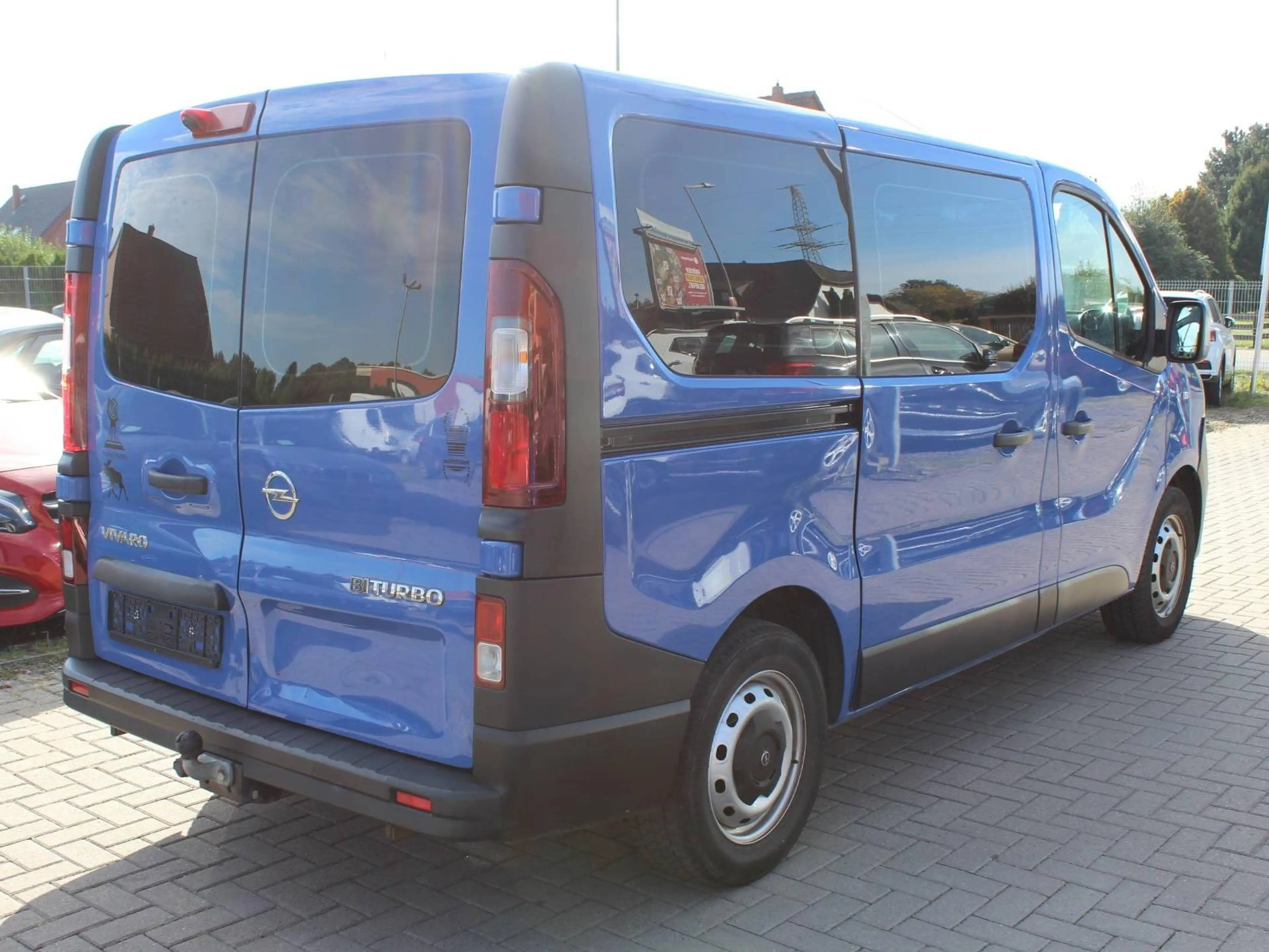 Opel Vivaro 1.6 CDTi Combi L1H1  2,7t Navi Klima AHK — photo 2