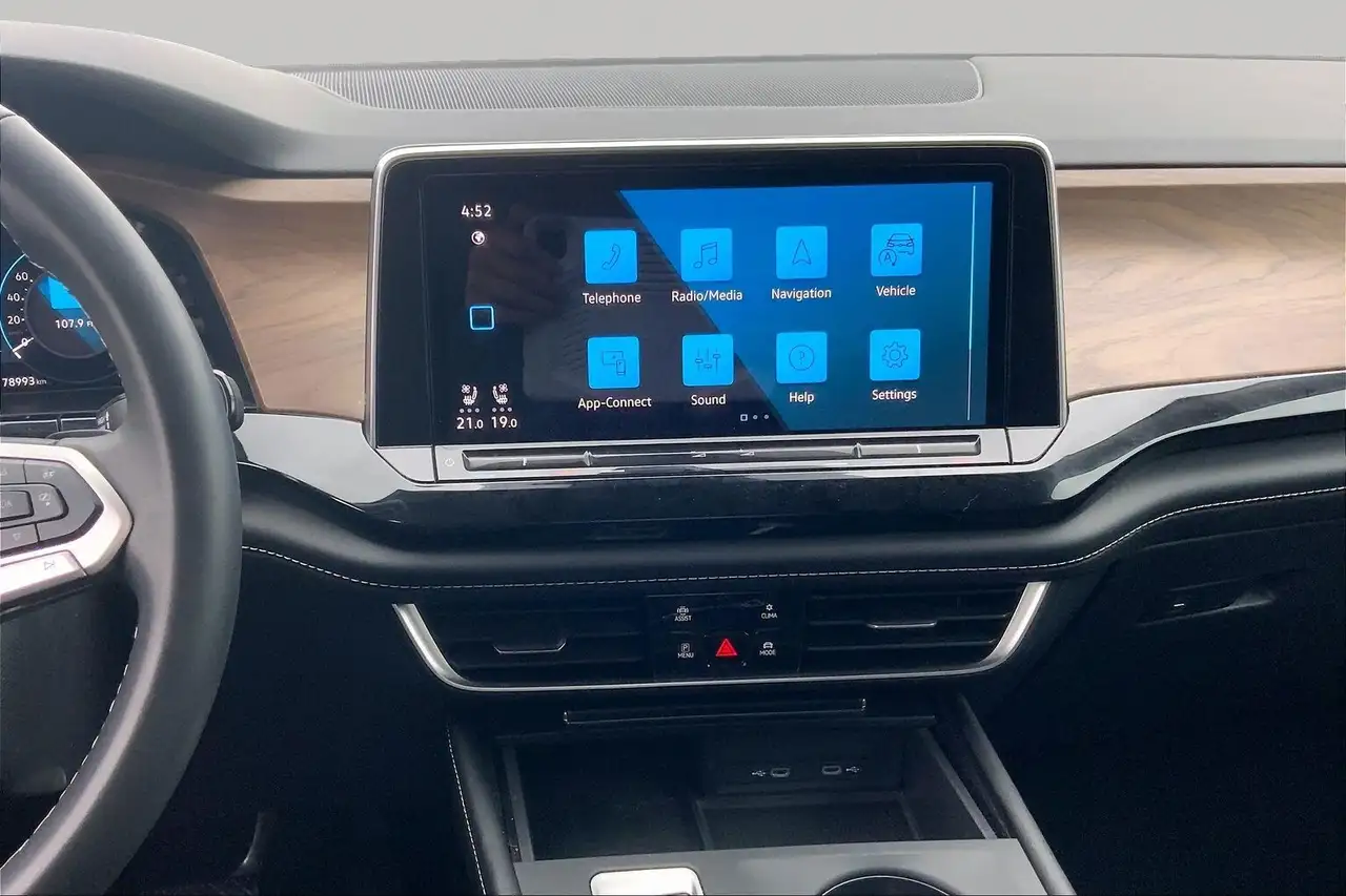 Volkswagen Atlas снимка Volkswagen Atlas