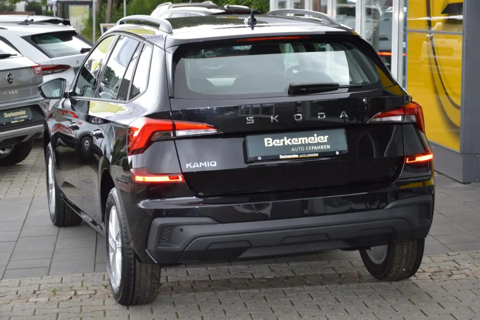 Skoda Kamiq Drive 1.0TSI/DSG/AHK schwenkbar/Smartlink Noir - 2