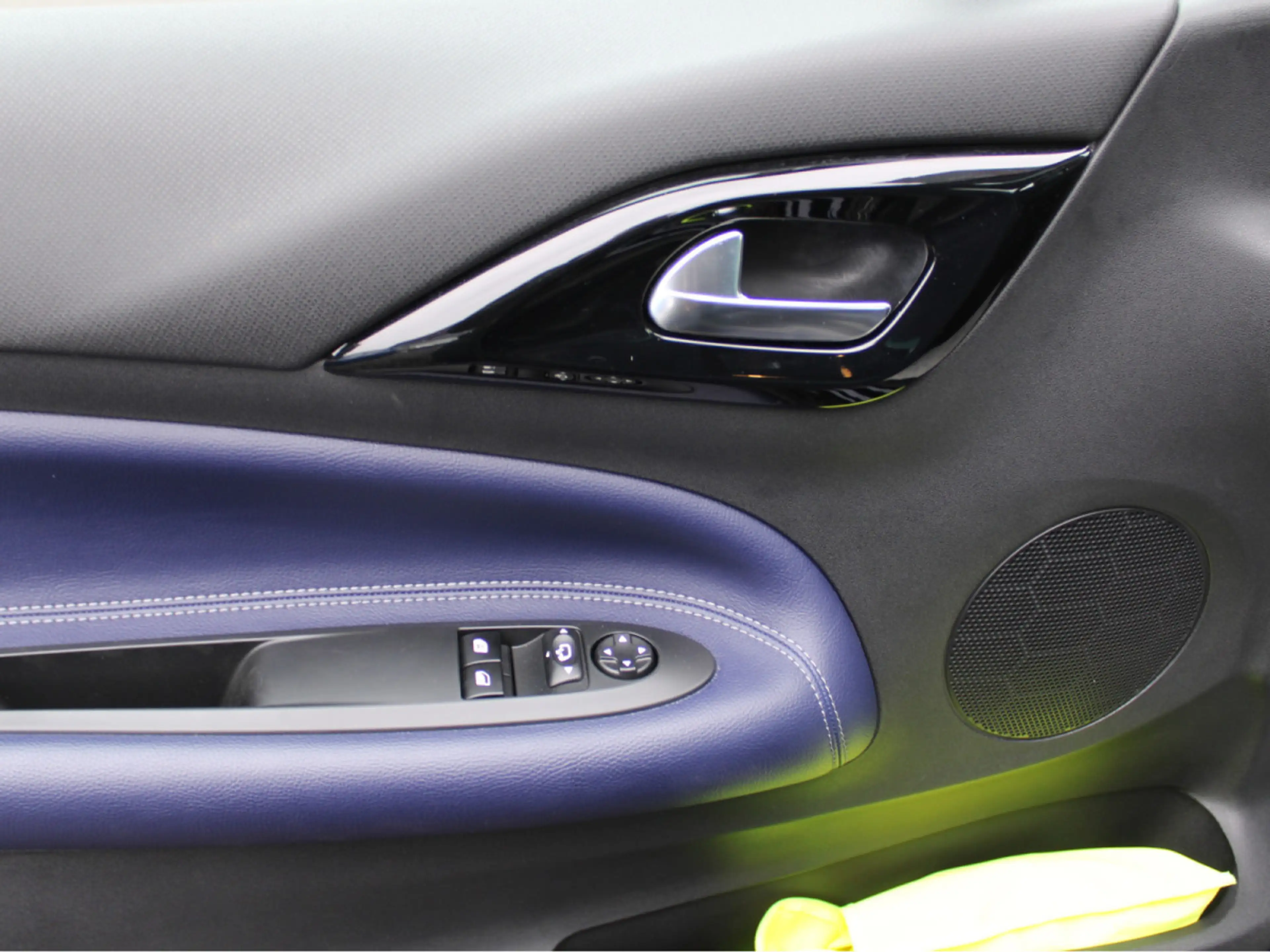 DS Automobiles DS 3 EXECUTIVE EDITION FACELIFT SPORT PAKET CUIR BI-XEN — photo 8