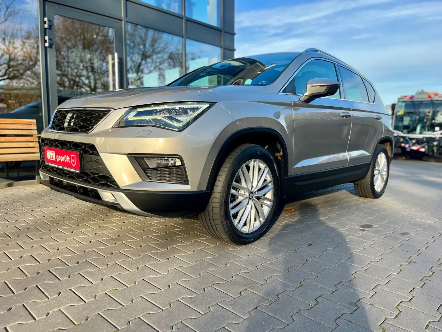 SEAT Ateca Xcellence 4Drive Navi Klima Panor.Tüv+Insp Beige - 1