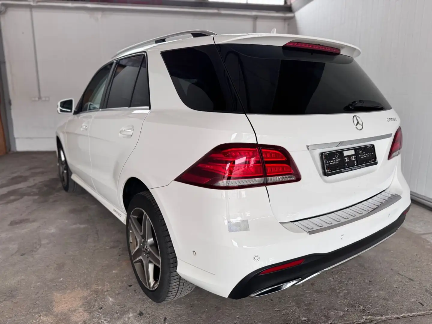 Mercedes-Benz GLE 250 d AMG 4M LED 360° AHK ACC Schiebedach HK Alb - 2