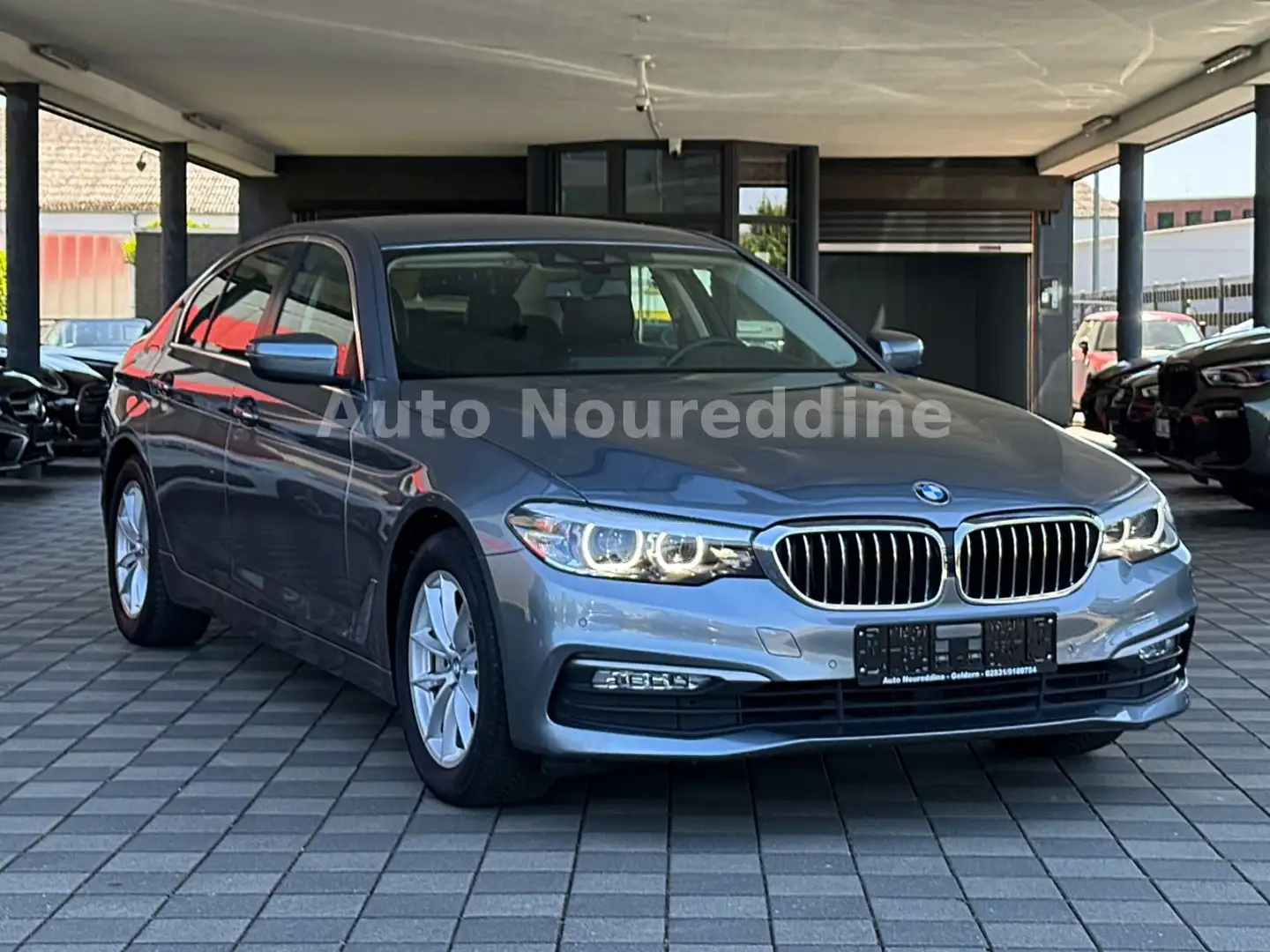 BMW 525 d G30 Limousine Leder*NaviProf*HUD*DA*Gestik Albastru - 1