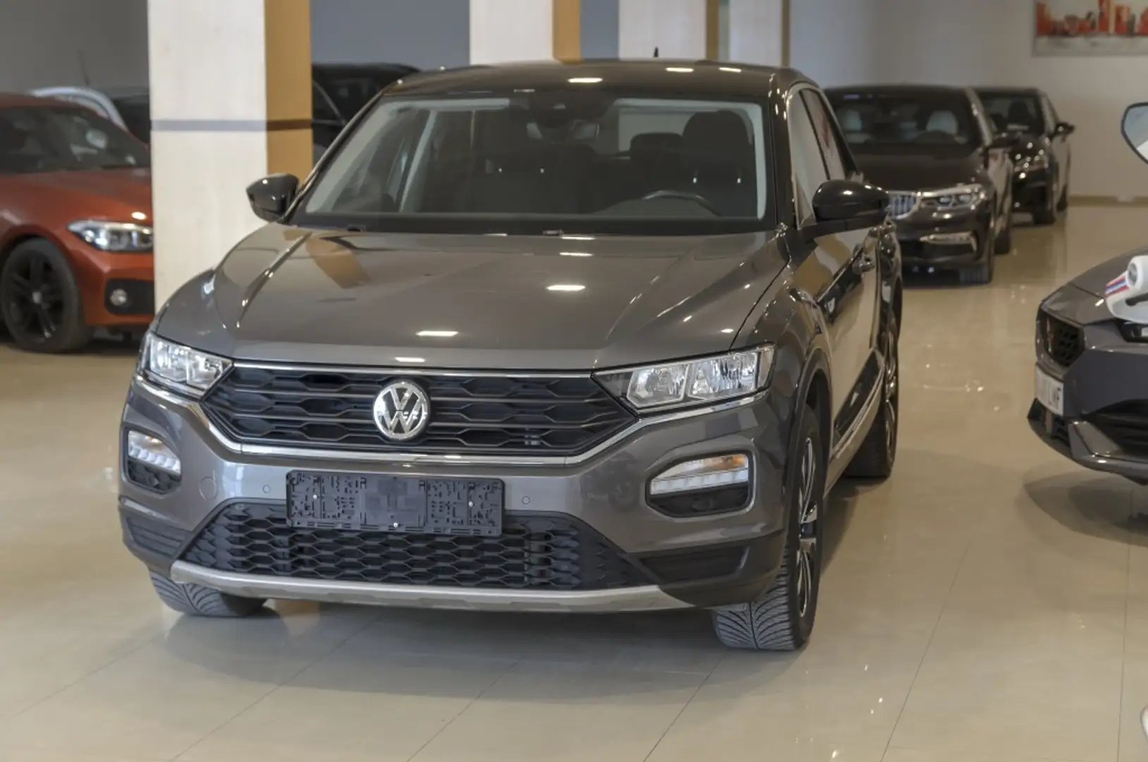 Volkswagen T-Roc 1.6TDI Sport Grijs - 1