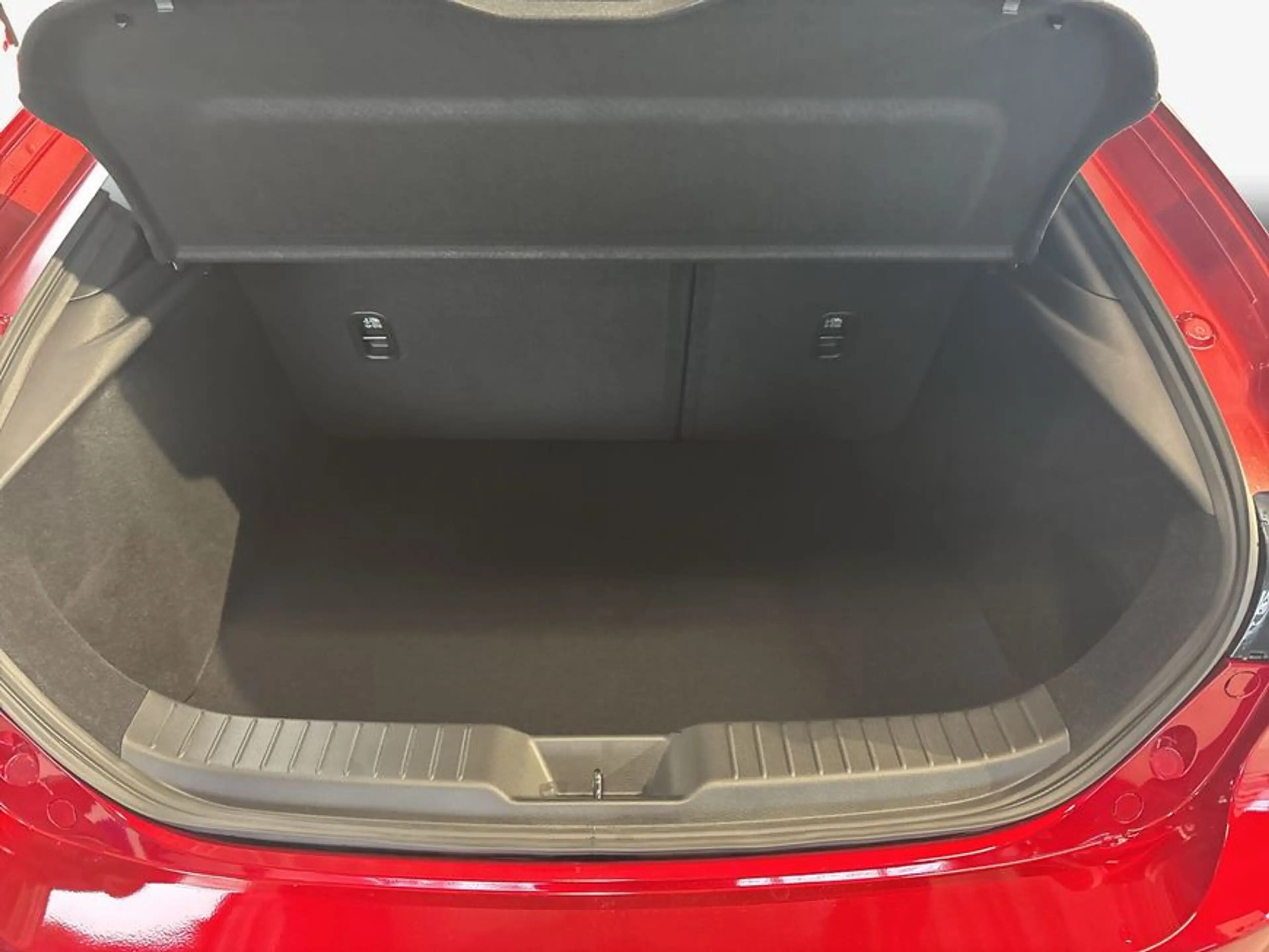 Mazda 3 2.5l e-SKYACTIV-G 140 Aut. EXCLUSIVE-LINE — photo 8
