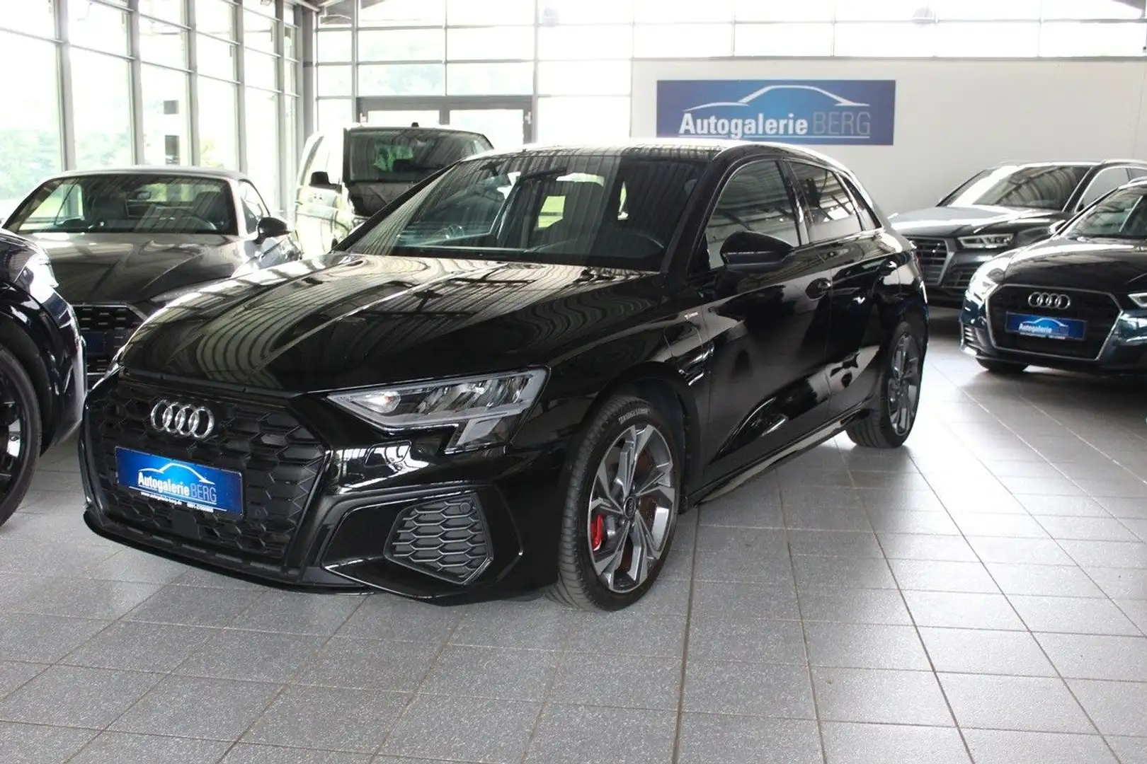 Audi A3 Sportback 45 TFSI e S line Kamera CarPlay ACC Noir - 1