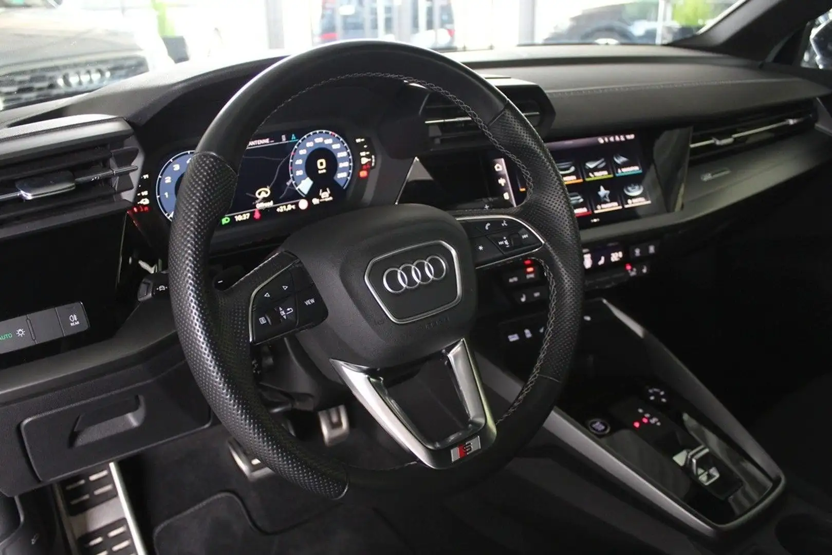 Audi A3 Sportback 45 TFSI e S line Kamera CarPlay ACC Noir - 2