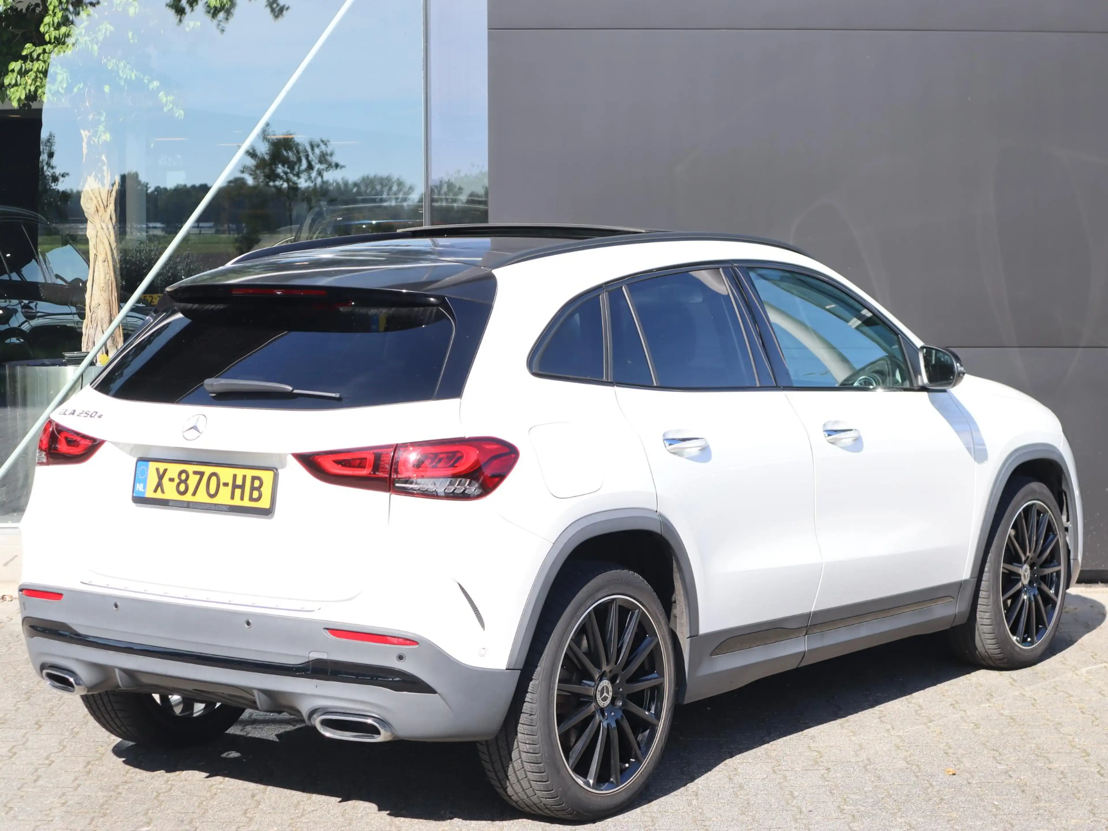 Mercedes-Benz GLA 250 e Business Solution AMG Limited — photo 2