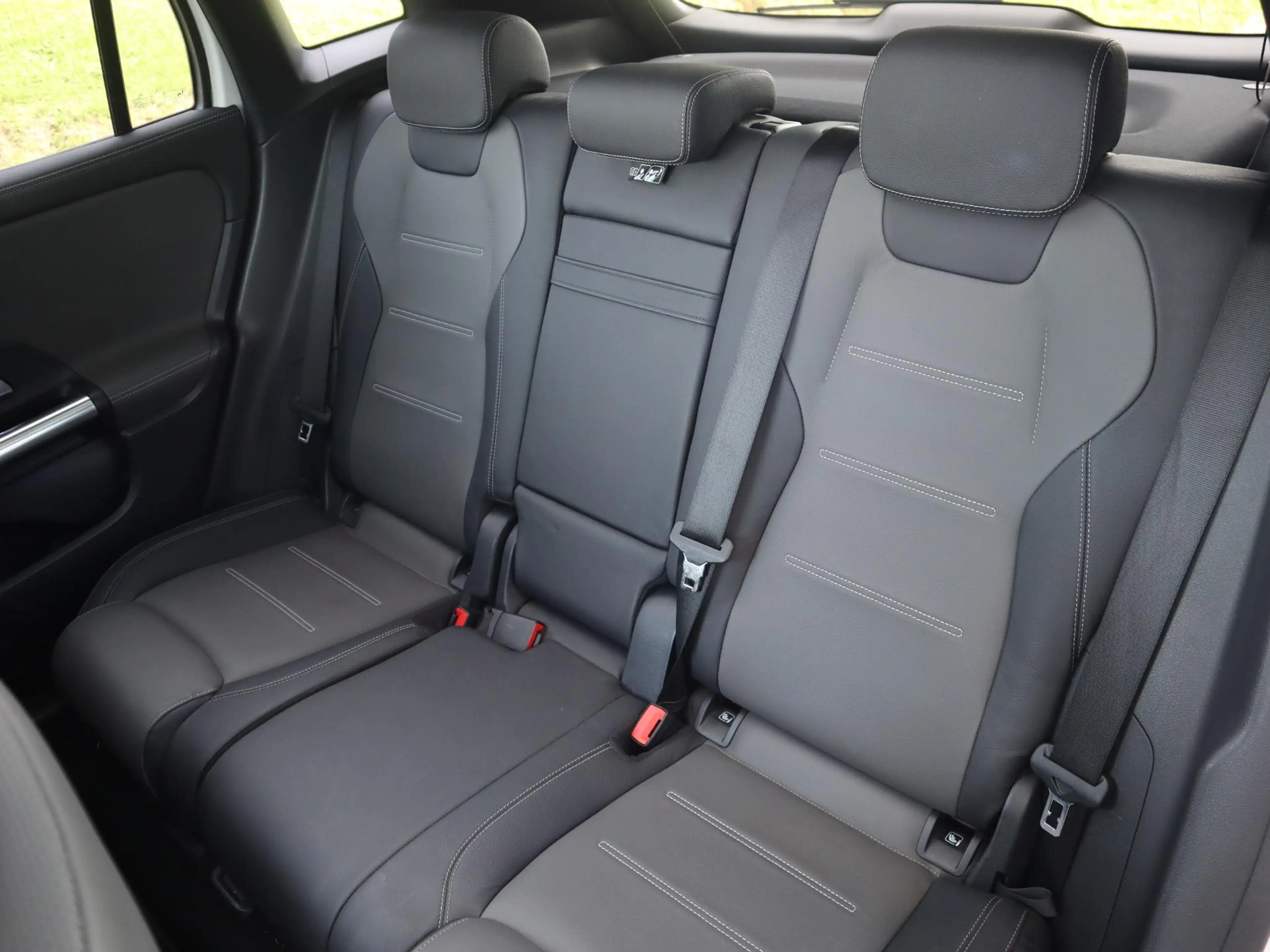 Mercedes-Benz GLA 250 e Business Solution AMG Limited — photo 12