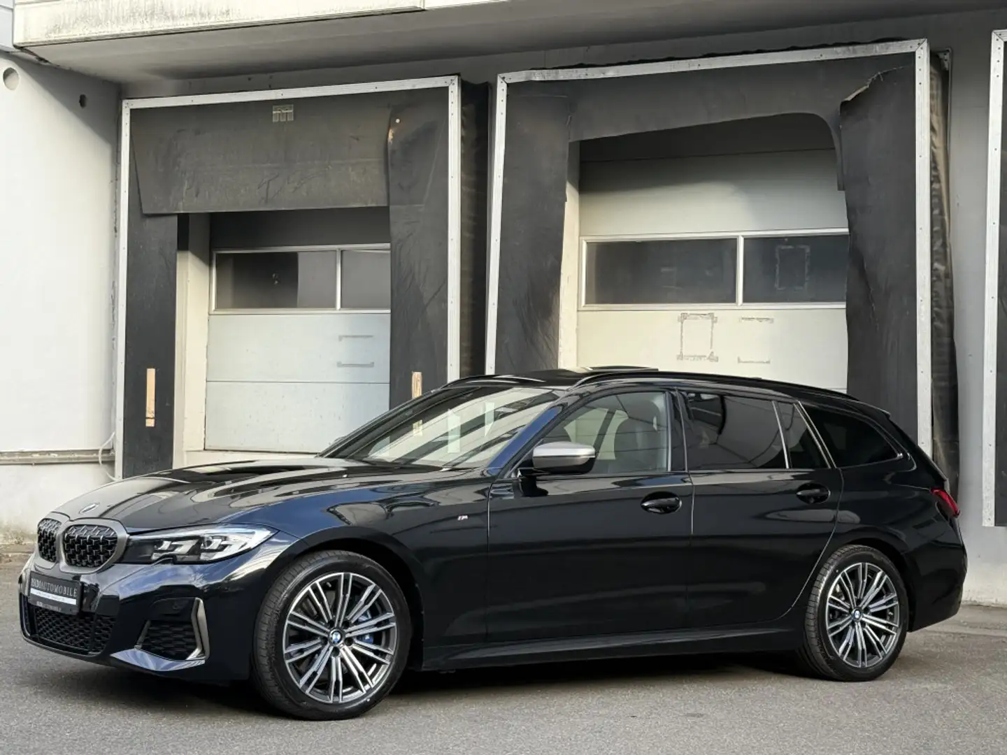 BMW 340 i xDrive LED LiveCockpit Pano Ambiente-Bel. Siyah - 2