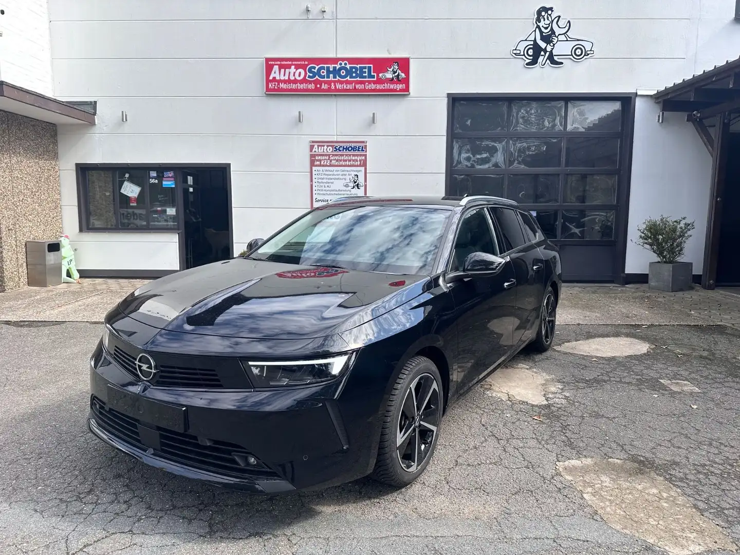 Opel Astra L Sports Tourer Elegance-18tkm-96kw-Allwet Schwarz - 2