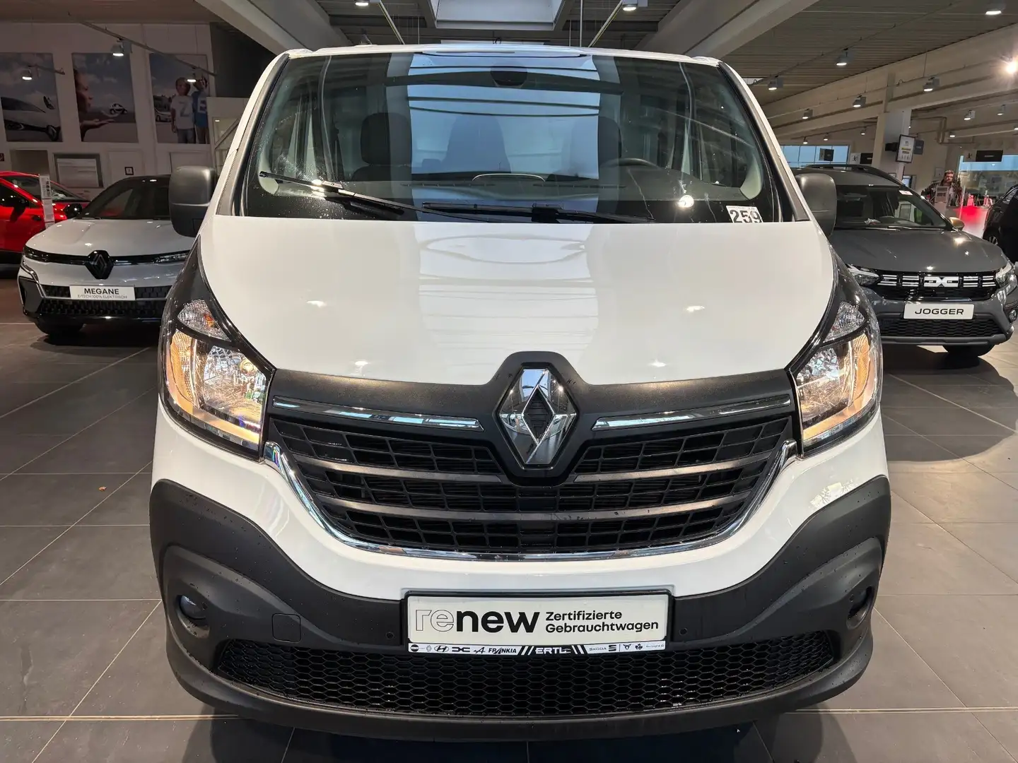 Renault Trafic L2H1 Komfort 3,0t 120PS Sortimo-Ausbau Weiß - 2