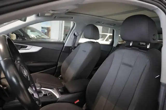 Audi A4 Allroad view 15