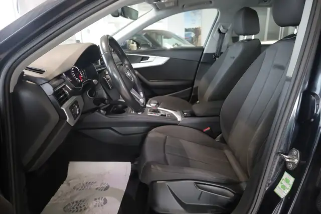 Audi A4 Allroad view 14