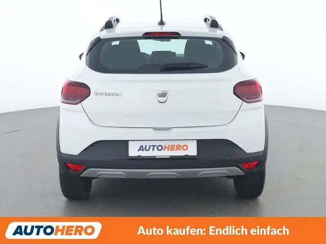 Dacia Sandero view 5