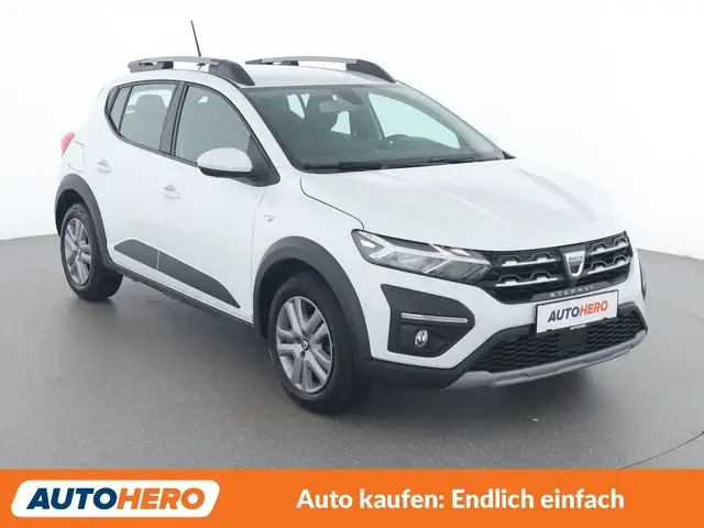 Dacia Sandero view 8